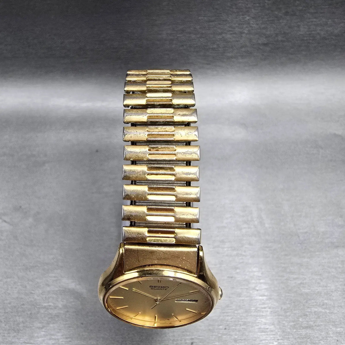 Seiko Watch Men 34mm Champagne Dial Gold Tone Daydate Round 5Y23-8039 New Batt894