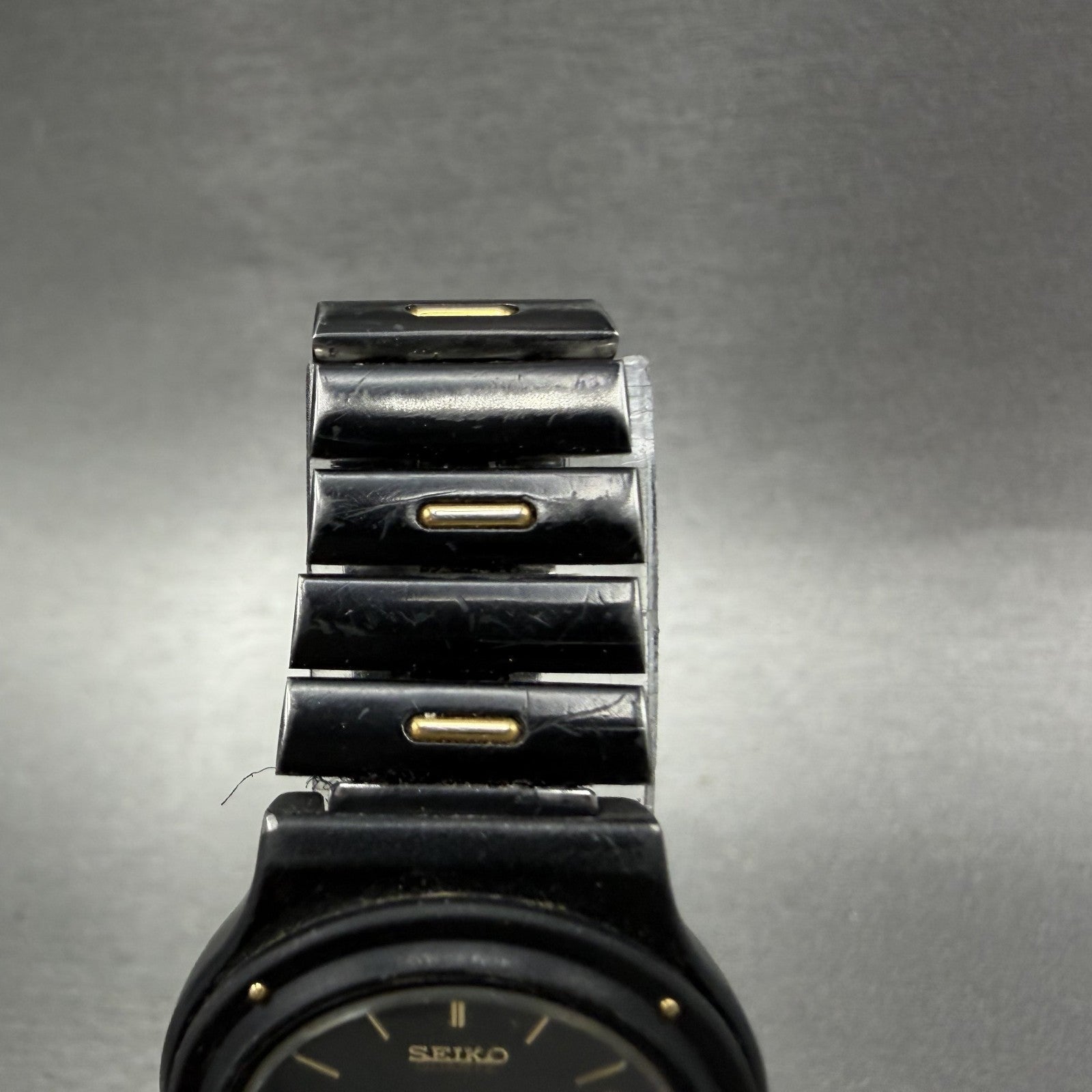 Seiko SQ Sports 100 Watch Women 26mm Black Dial Black Tone Daydate New Battery4