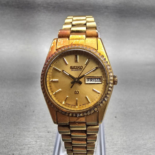 Seiko SQ Watch Women 24mm Gold Dial Gold Tone Daydate Round 3Y03-0160 New Batt0