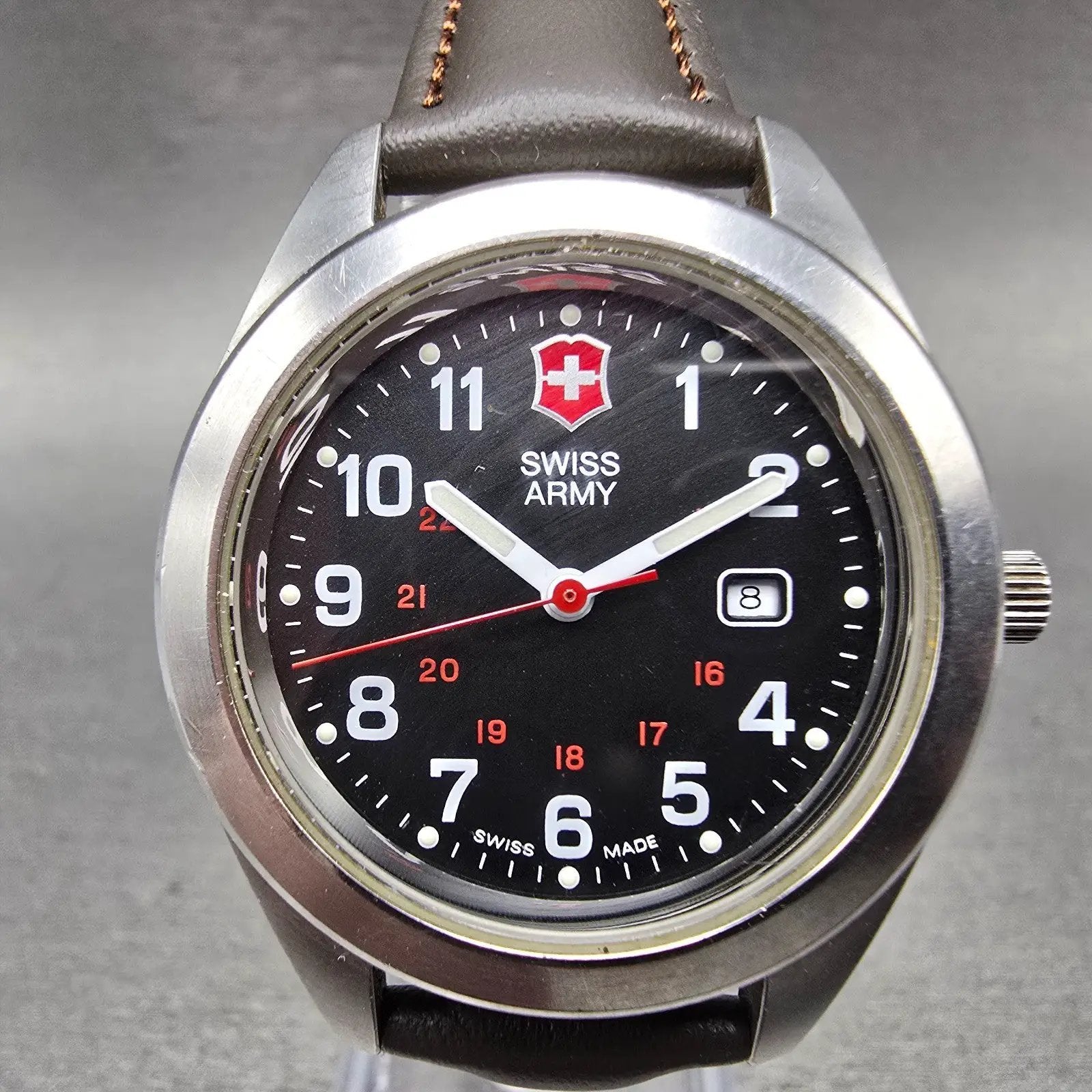 Victorinox Swiss Army Garrison Watch Women 34mm Black Dial Steel Date New Batt D0