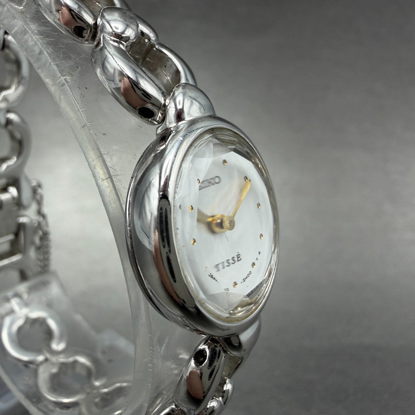 Seiko Tisse Watch Women 18mm White Dial Silver Tone Hearts 1F20-1B20 New Battery3