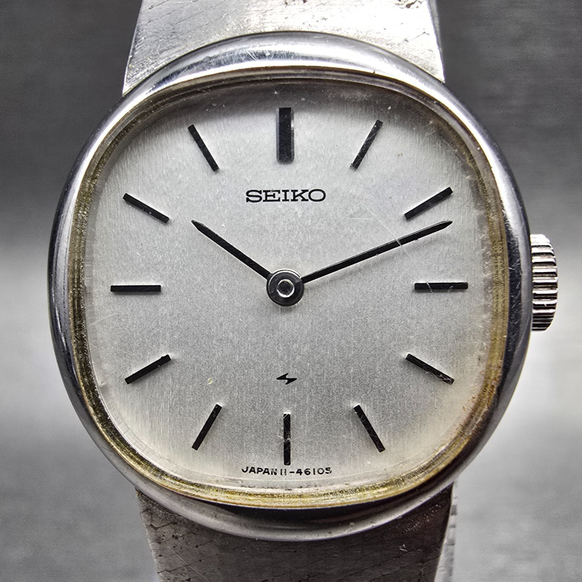 Seiko Watch Women 21mm Silver Dial Silver Tone Round 11-4670 Manual Wind Works 91