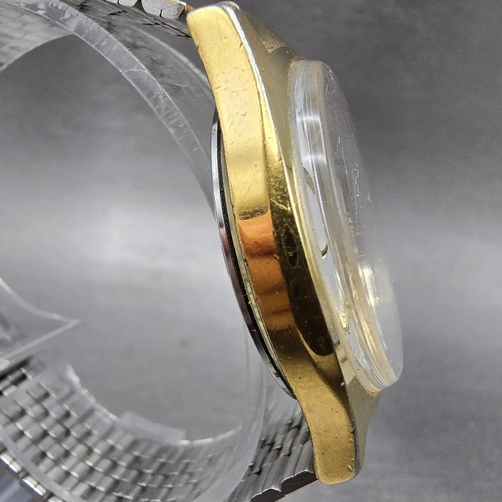 Citizen Seven Watch Men 35mm Silver Dial Gold Tone Date Round 4-068815 PARTS4