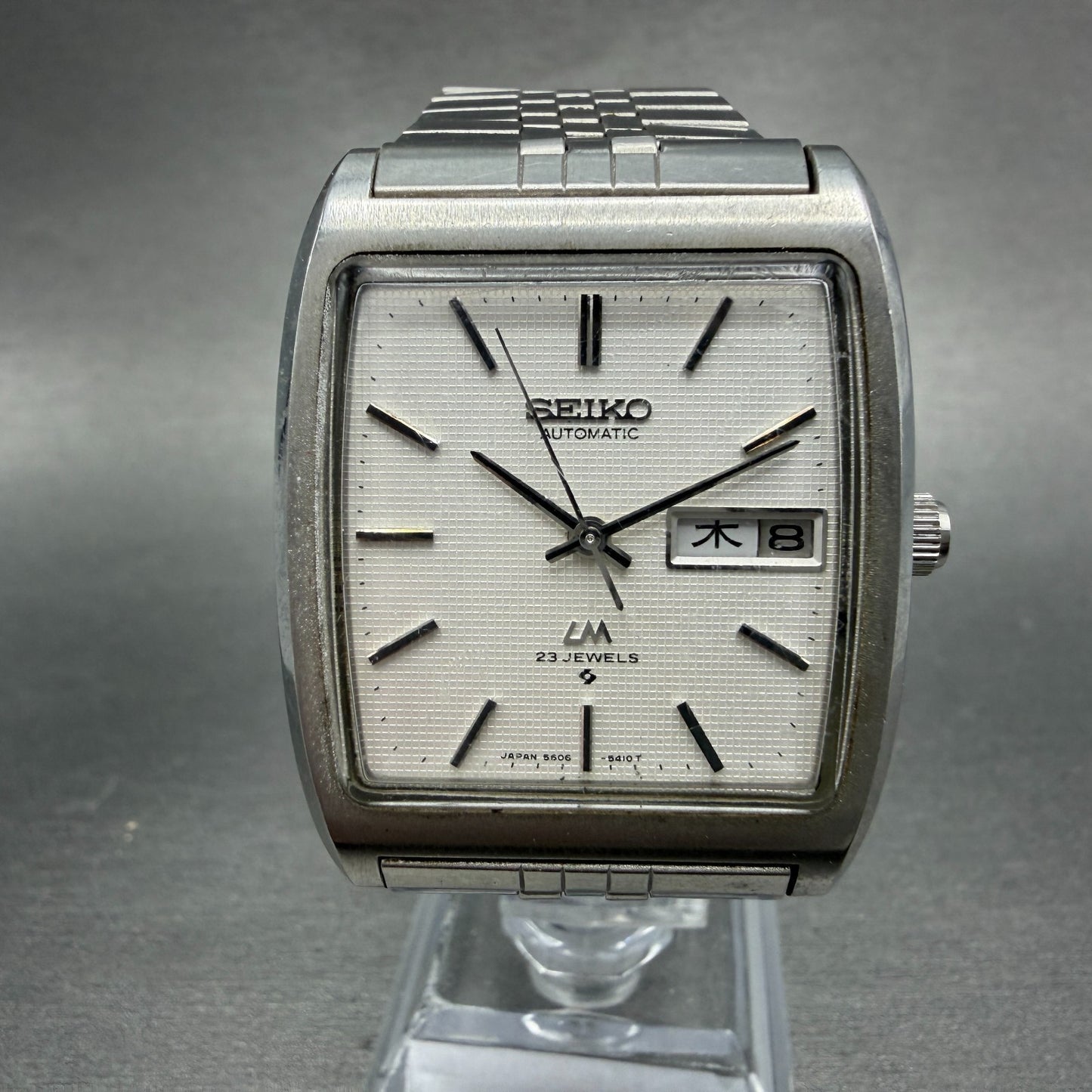 Seiko Lord Matic Watch Men 33mm Silver Dial Steel Daydate READ! 5606-5220 Runs0