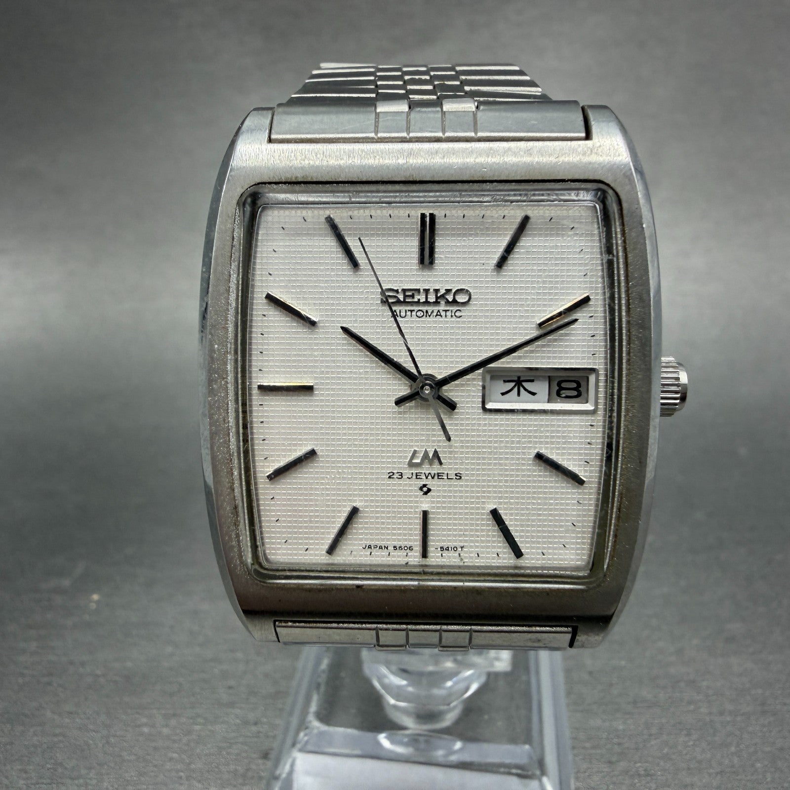 Seiko Lord Matic Watch Men 33mm Silver Dial Steel Daydate READ! 5606-5220 Runs0