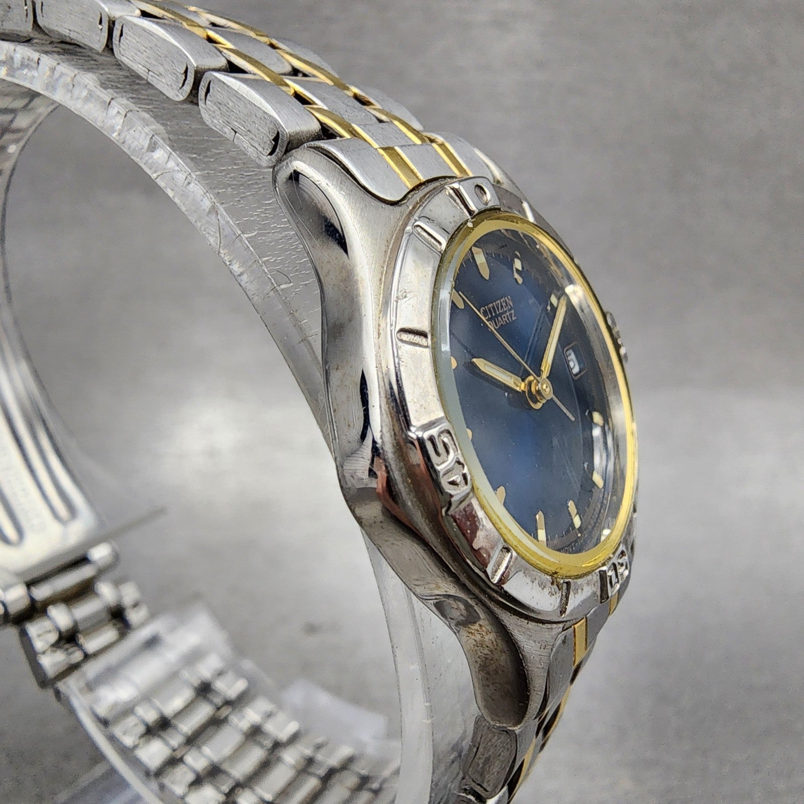 Citizen Watch Women 25mm Blue Dial Two Tone Date Round 1012S69802 New Battery3