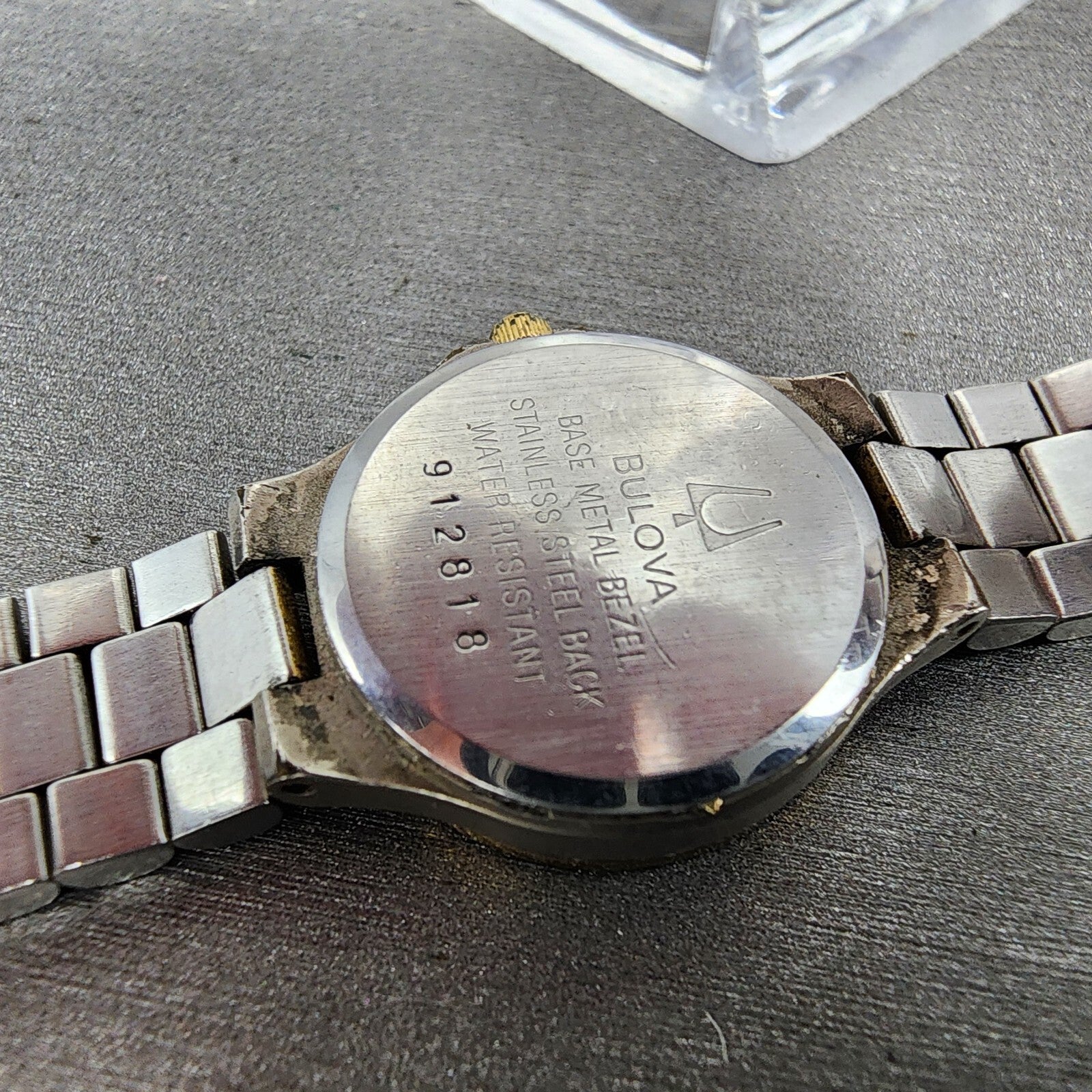 Bulova Watch Women 22mm Silver Dial Two Tone Round 9062101 New Battery9