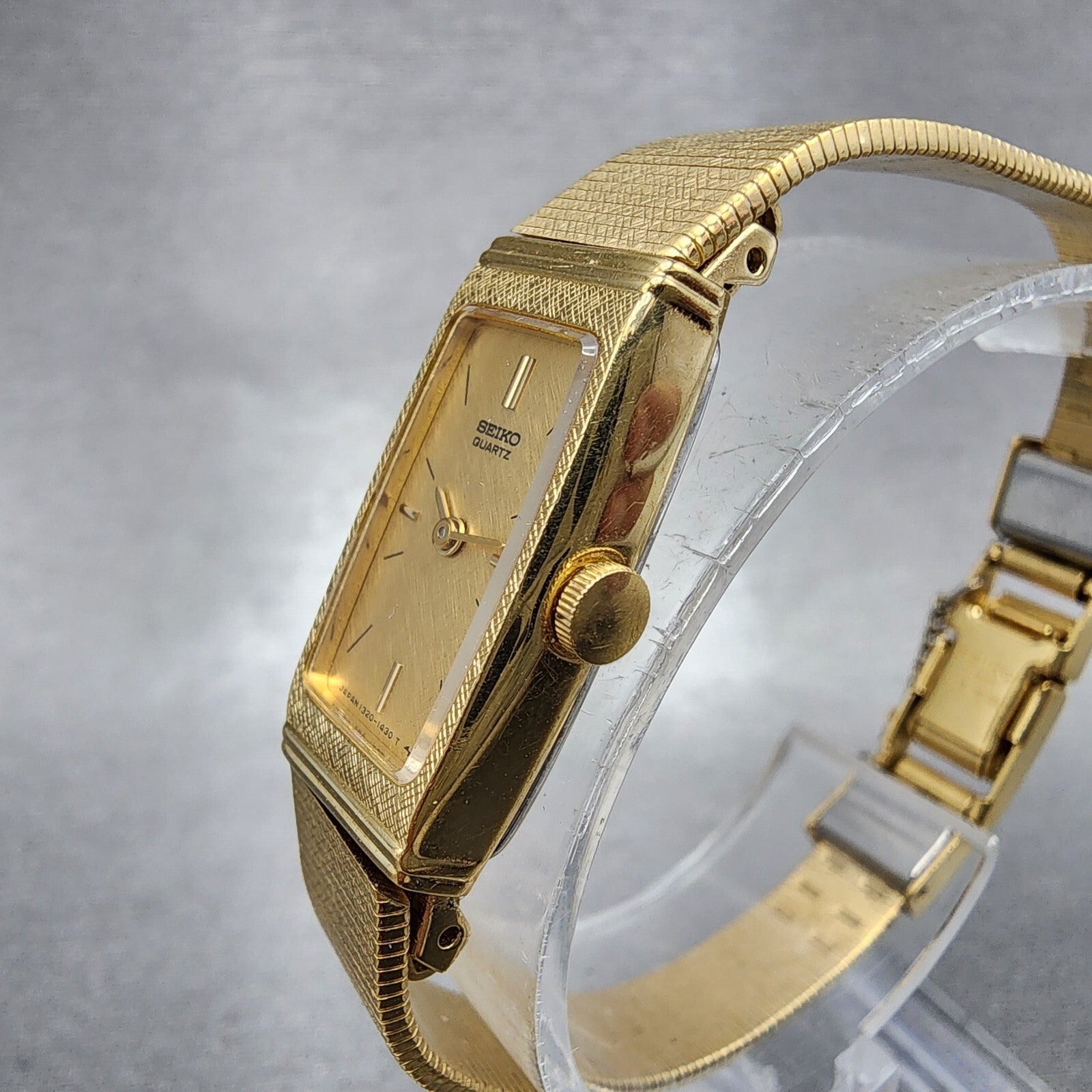 Seiko Watch Women 13mm Gold Dial Gold Tone Rectangle 13206079 New Battery2
