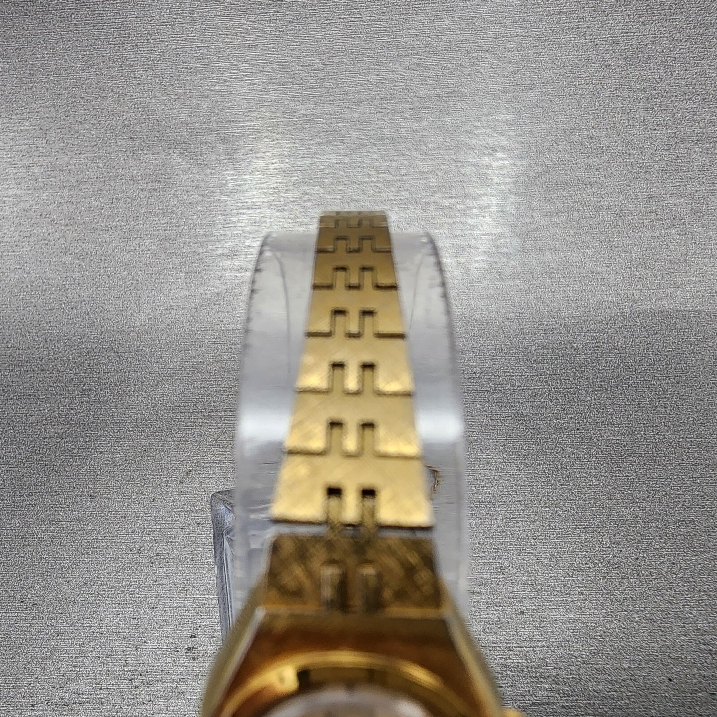 Citizen CQ Watch Women 19mm Cream Dial Gold Tone Round 2030891571 New Battery4