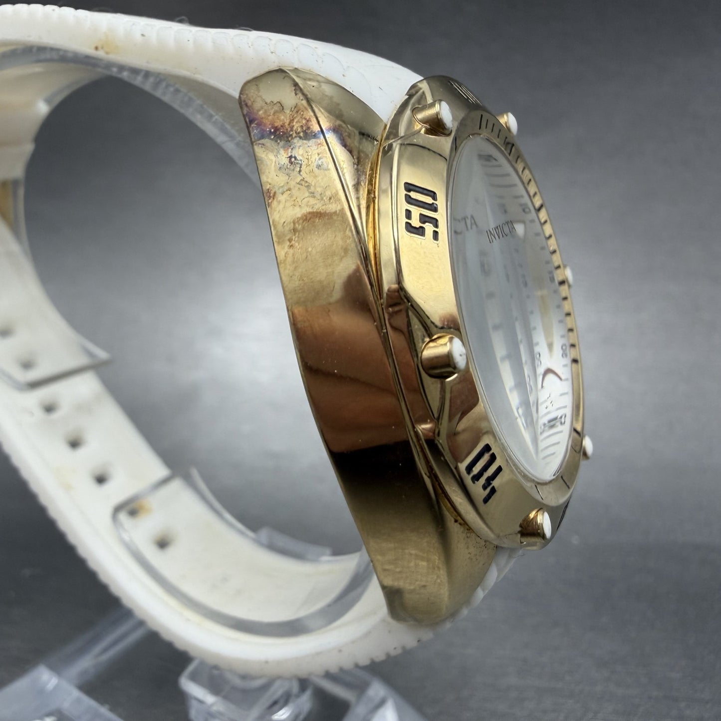Invicta Venom Watch Women Silver Dial Gold Tone Round Rubber 26147 New Battery3