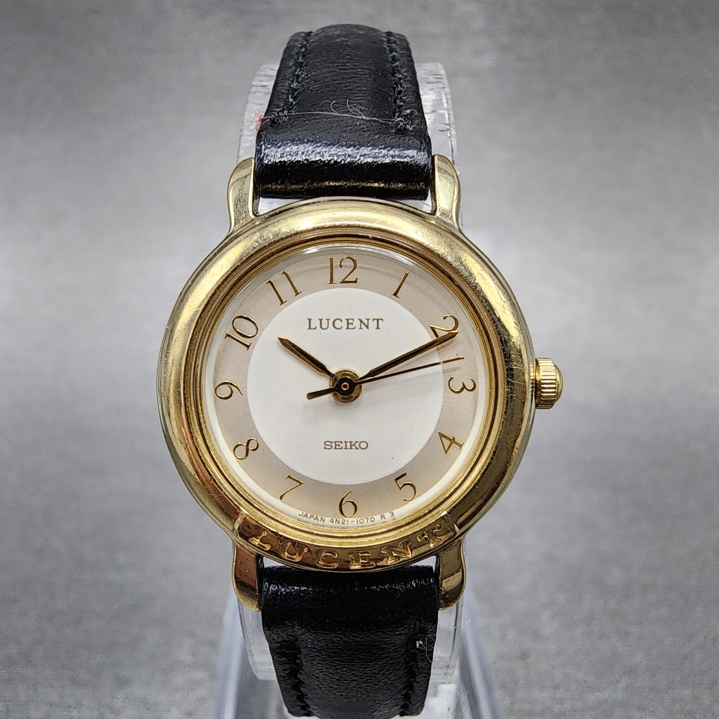 Seiko Lucent Watch Women 22mm White Dial Gold Tone 4n210360 New Battery0