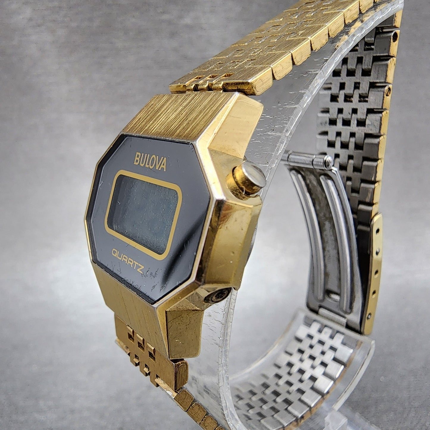 Bulova Digital Watch Women 25mm LCD digital Octagon New Battery N7 VTG2