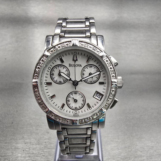 Bulova Chronograph Watch Women 30mm Silver Dial Silver Date 96R19 New Battery0