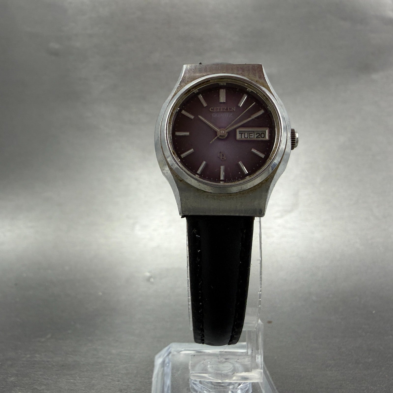 Citizen CQ Watch Women 26mm Purple Dial Silver Tone Daydate Round New Battery AB5
