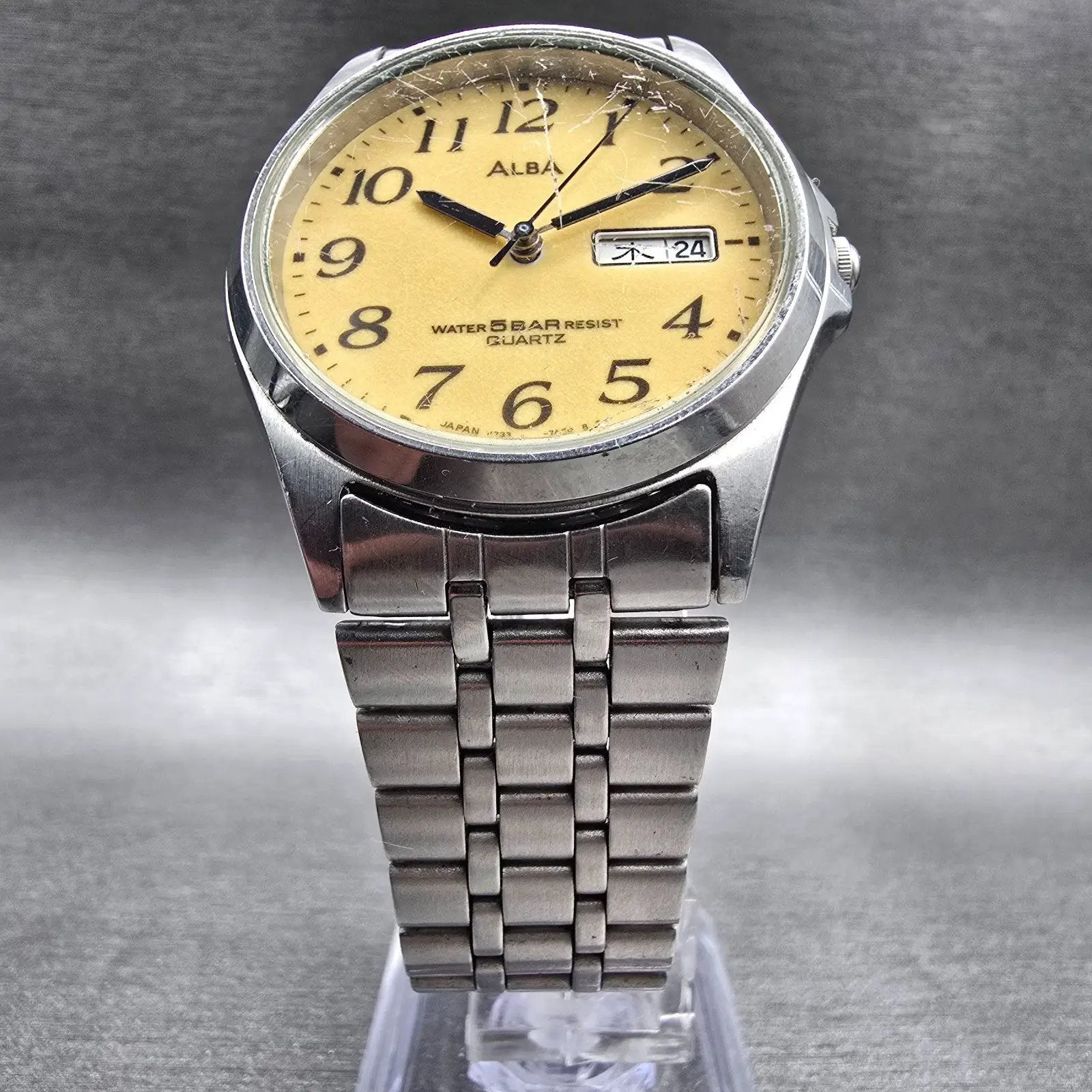 Seiko Alba Watch Men 34mm Yellow Dial Silver Tone Daydate V733-7A00 New Battery5
