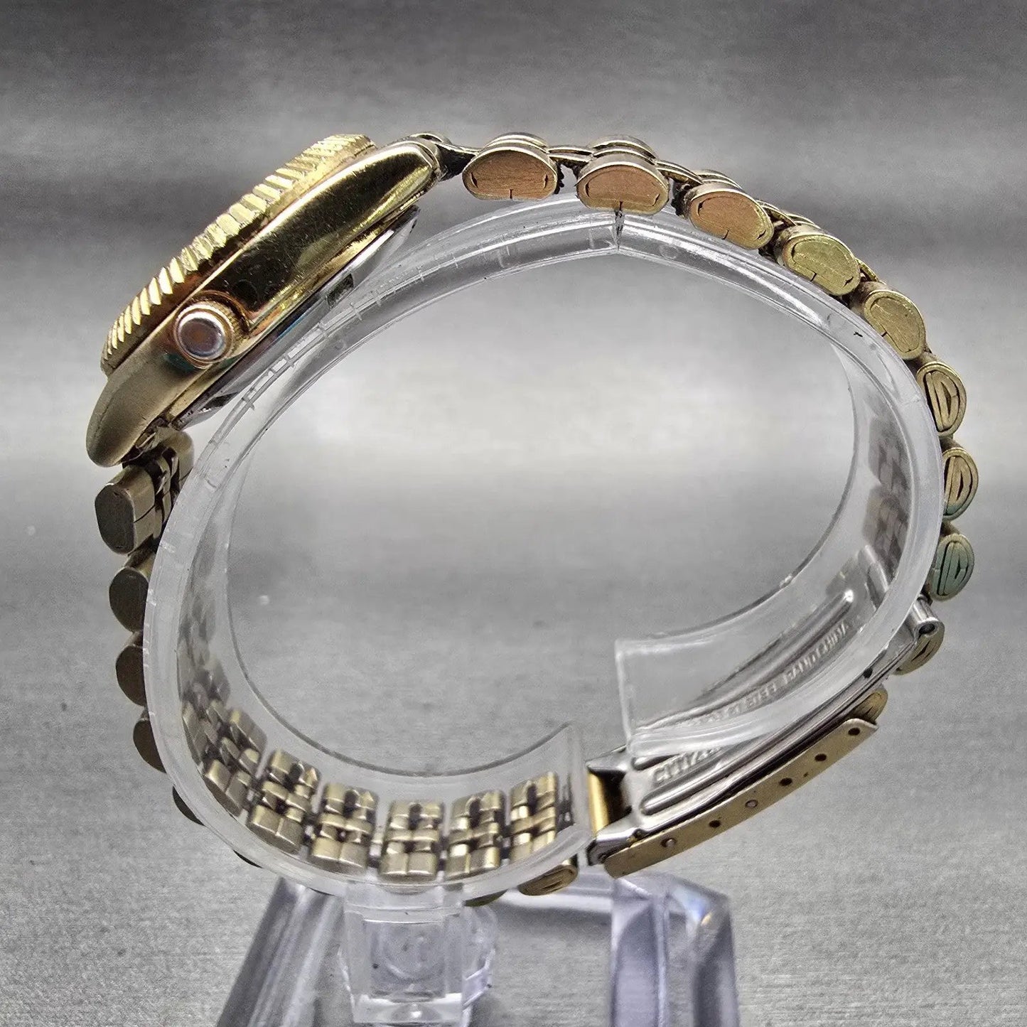 Citizen CQ Watch Women 25mm Gold Dial Gold Tone Daydate 1002-R15101 New Battery6