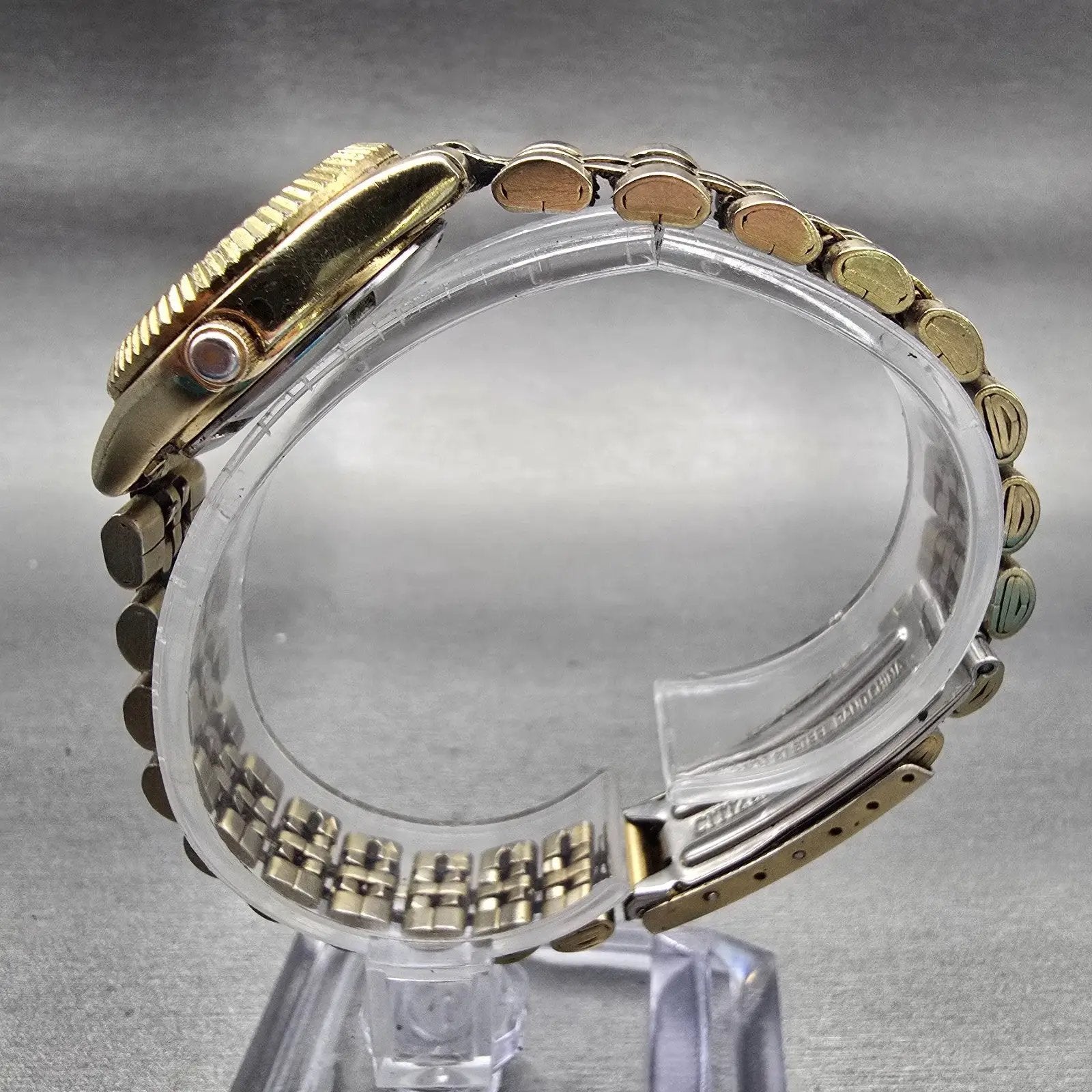 Citizen CQ Watch Women 25mm Gold Dial Gold Tone Daydate 1002-R15101 New Battery6
