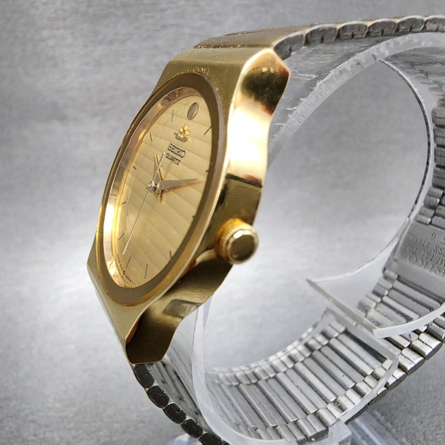 Seiko Watch Women 28mm Champagne Dial Gold Tone Round 5y916010 New Battery2