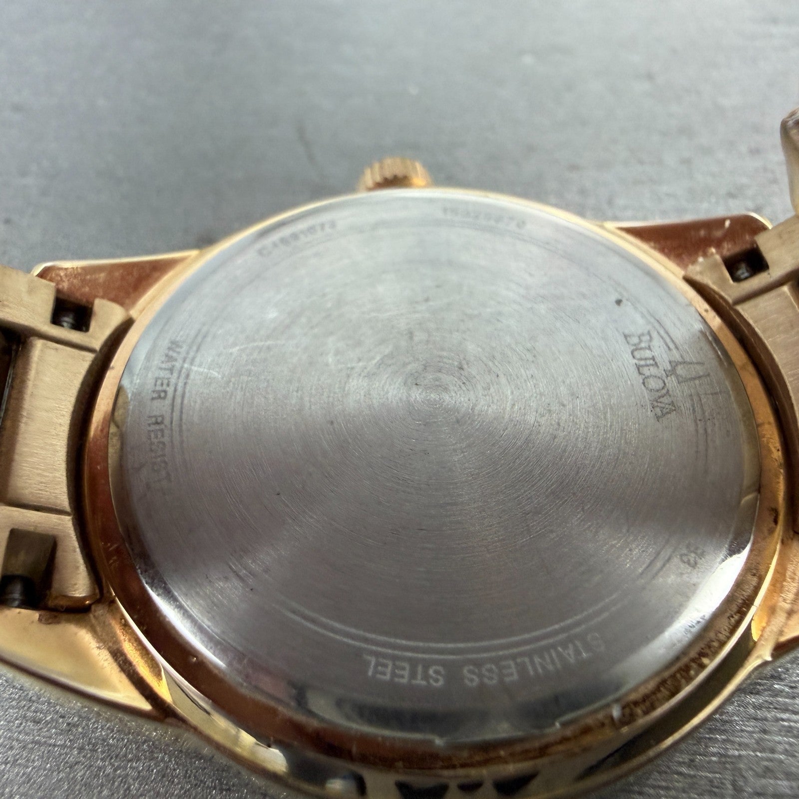 Bulova Watch Women 38mm White Dial Gold Tone Daydate Round 98N100 New Battery9