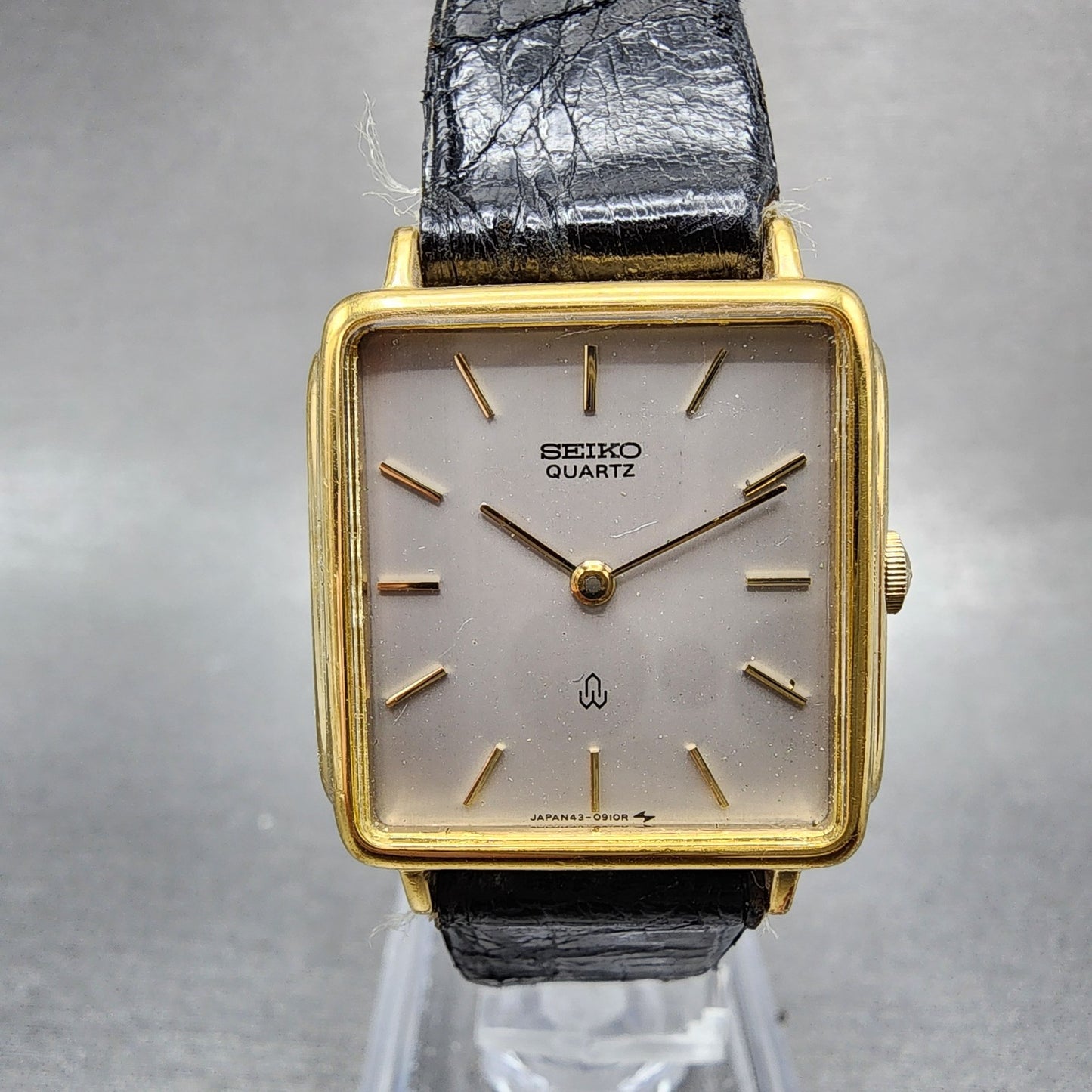 Seiko Watch Women 24mm Gray Dial Gold Tone Rectangle 433350 New Battery0
