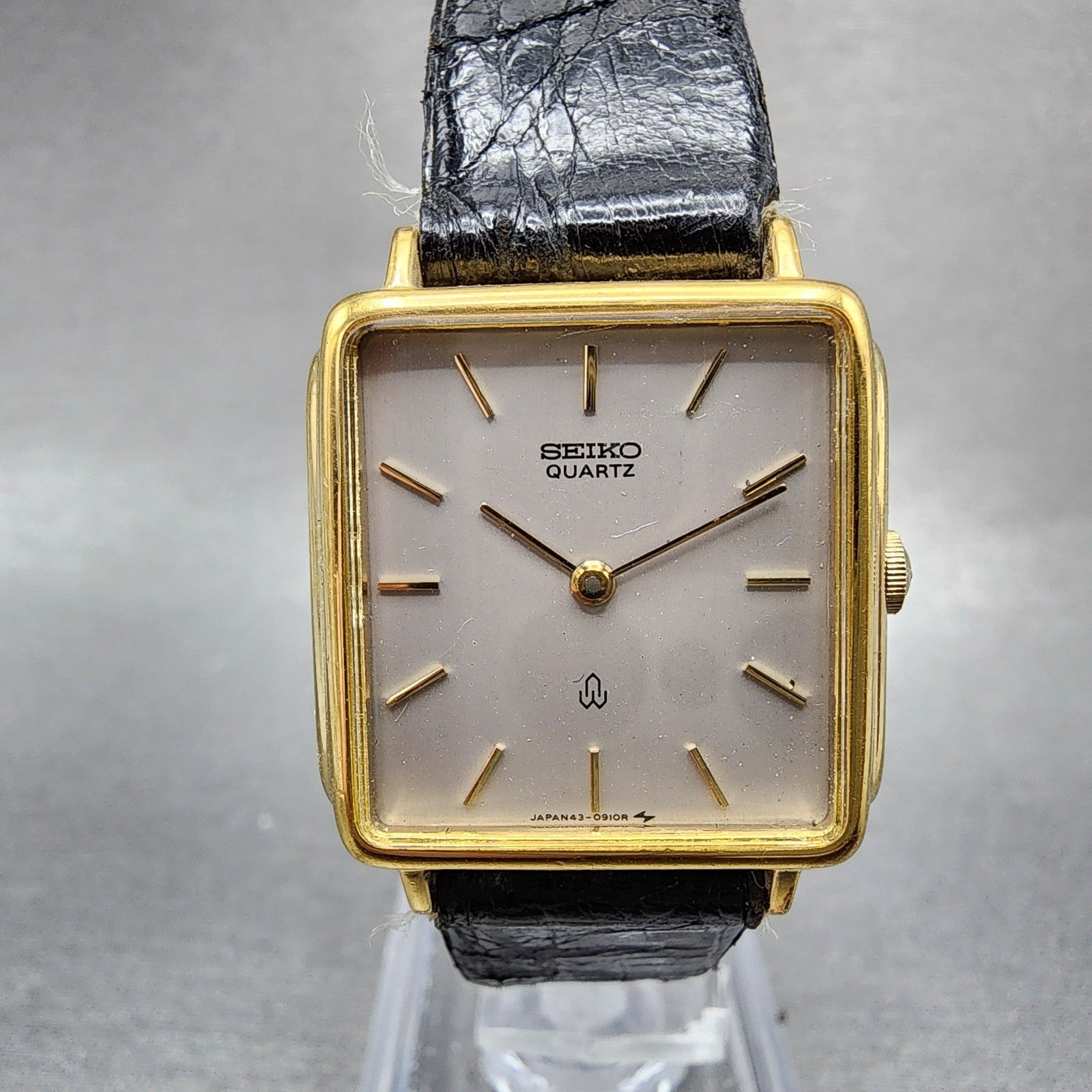 Seiko Watch Women 24mm Gray Dial Gold Tone Rectangle 433350 New Battery0