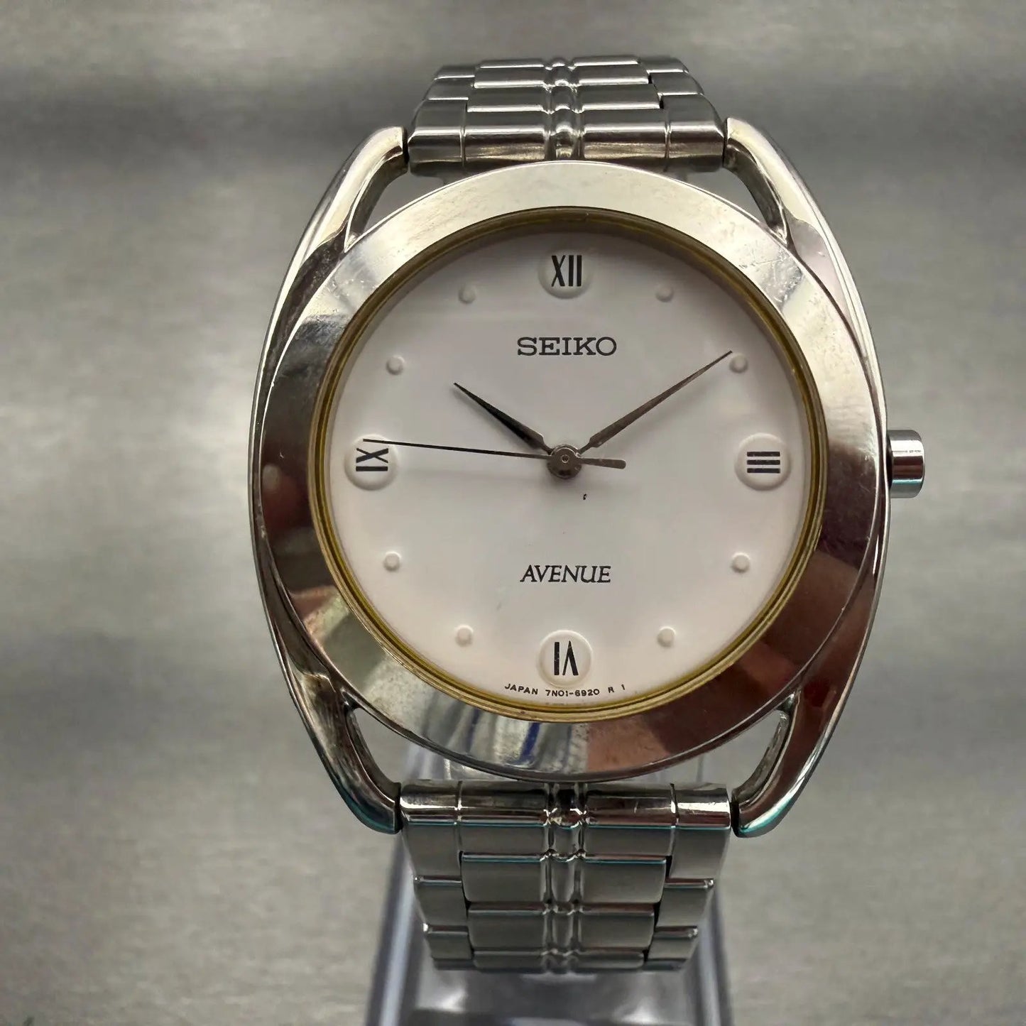 Seiko Avenue Watch Men 32mm White Dial Silver Tone Round 7N01-6680 New Battery0