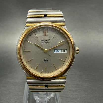 Seiko SQ Watch Men 33mm Silver dial Two Tone Round Daydate 8123-6299 New Batt 5T0