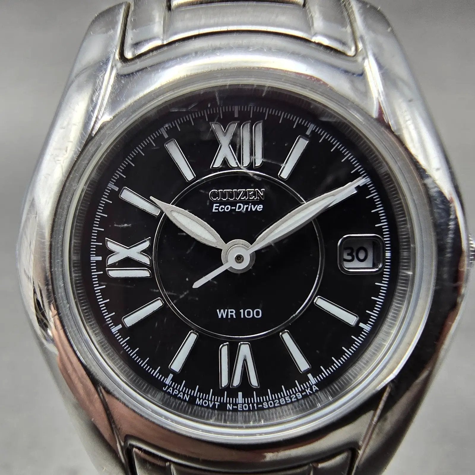 Citizen Watch Women 25mm Black Dial Silver Tone Date Round E011-S015502 Runs J231