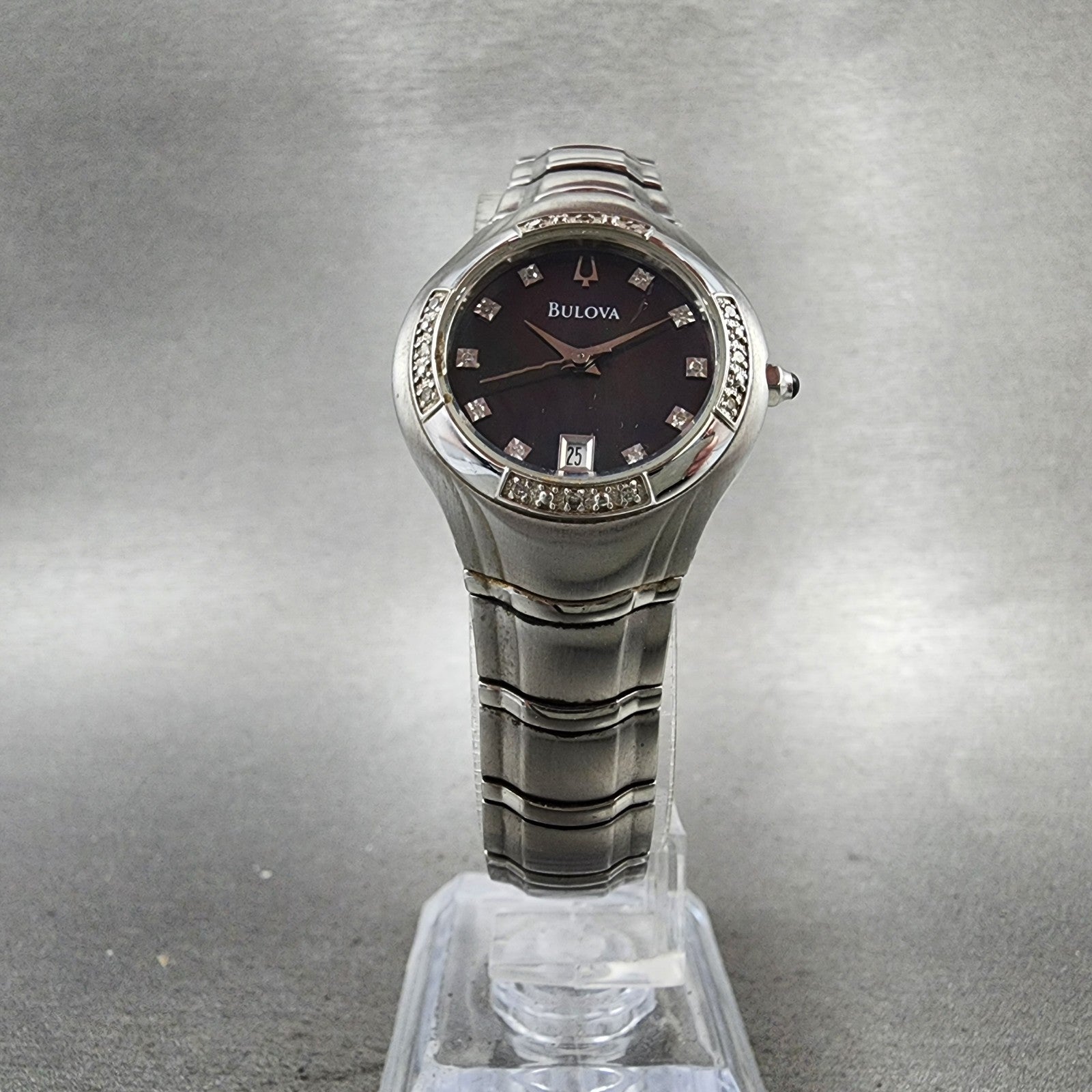 Bulova Watch Women 26mm MOP Dial silver Tone Date Round 96R20 New Battery5
