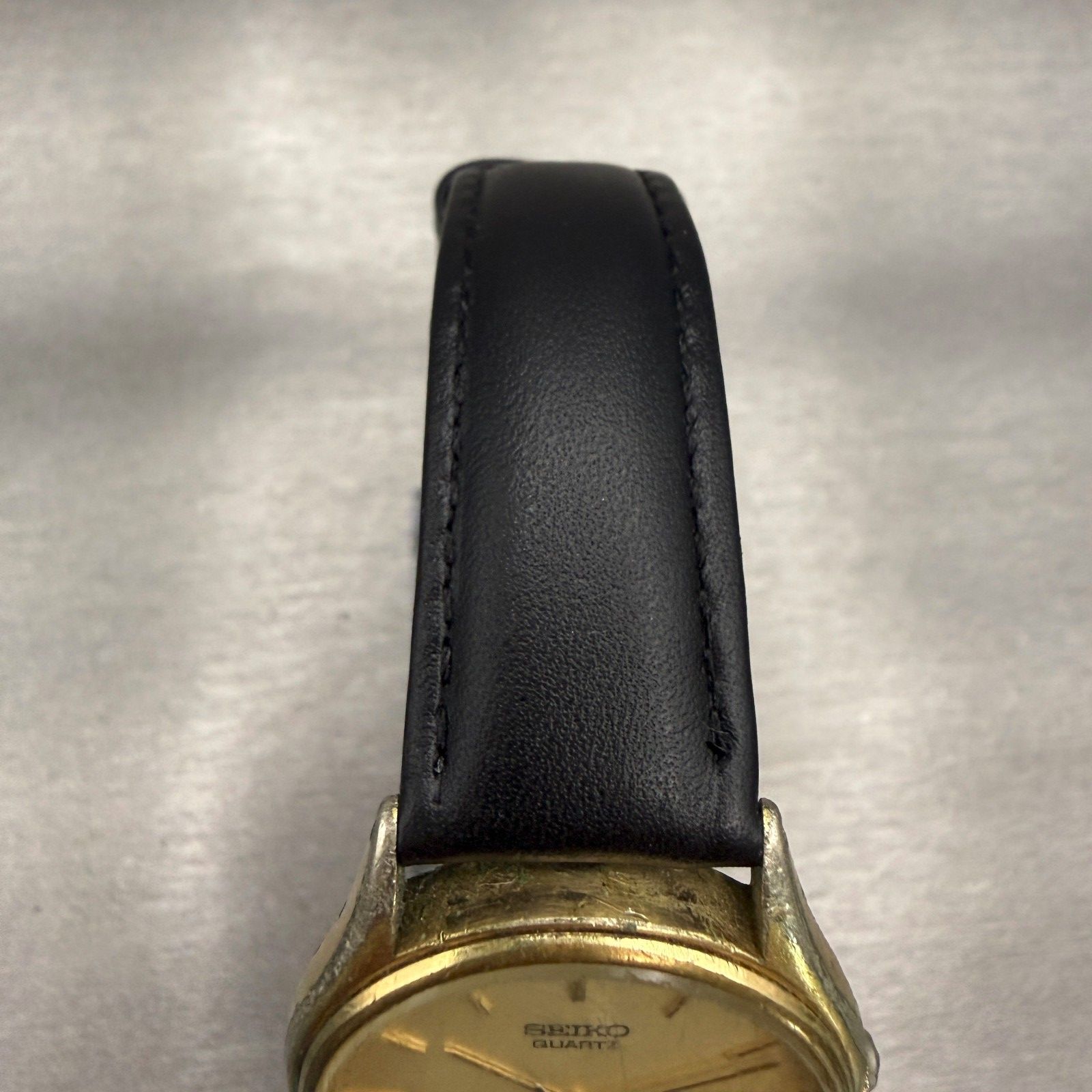 Seiko SQ Watch Men 32mm Champagne Dial Gold Tone Daydate Round 8223-70S9 New Bat4
