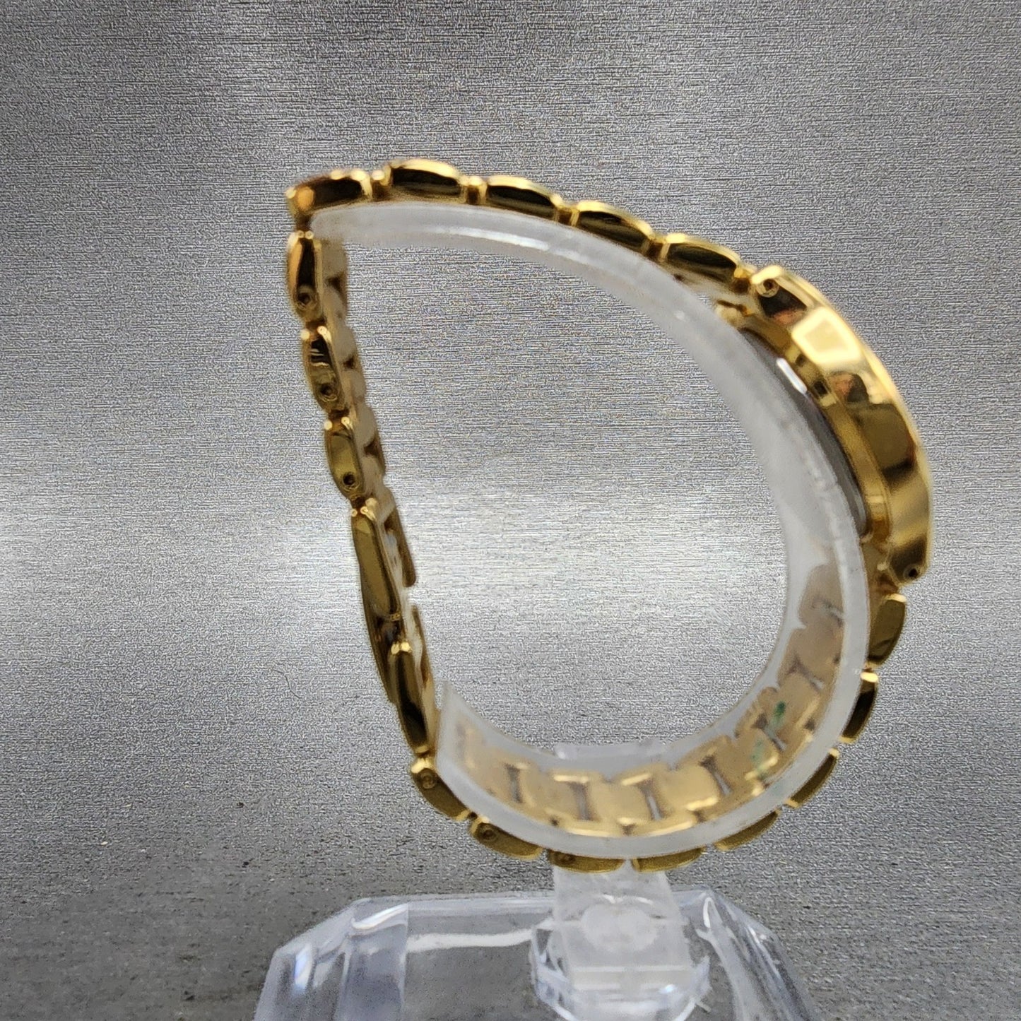 Seiko Watch Women 23mm Silver Dial Gold Tone Round 1n001f00 New Battery9