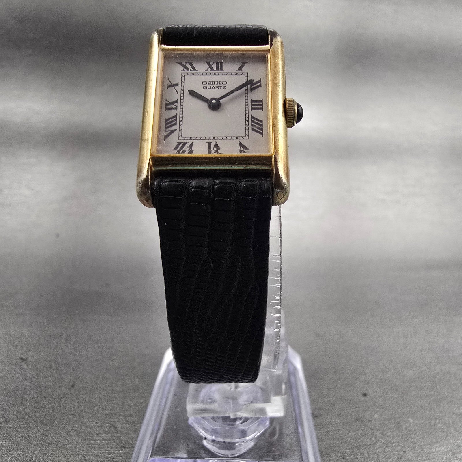 Seiko Tank Watch Women 17mm White Dial Gold Tone Rectangle 1400-5030 New Battery5
