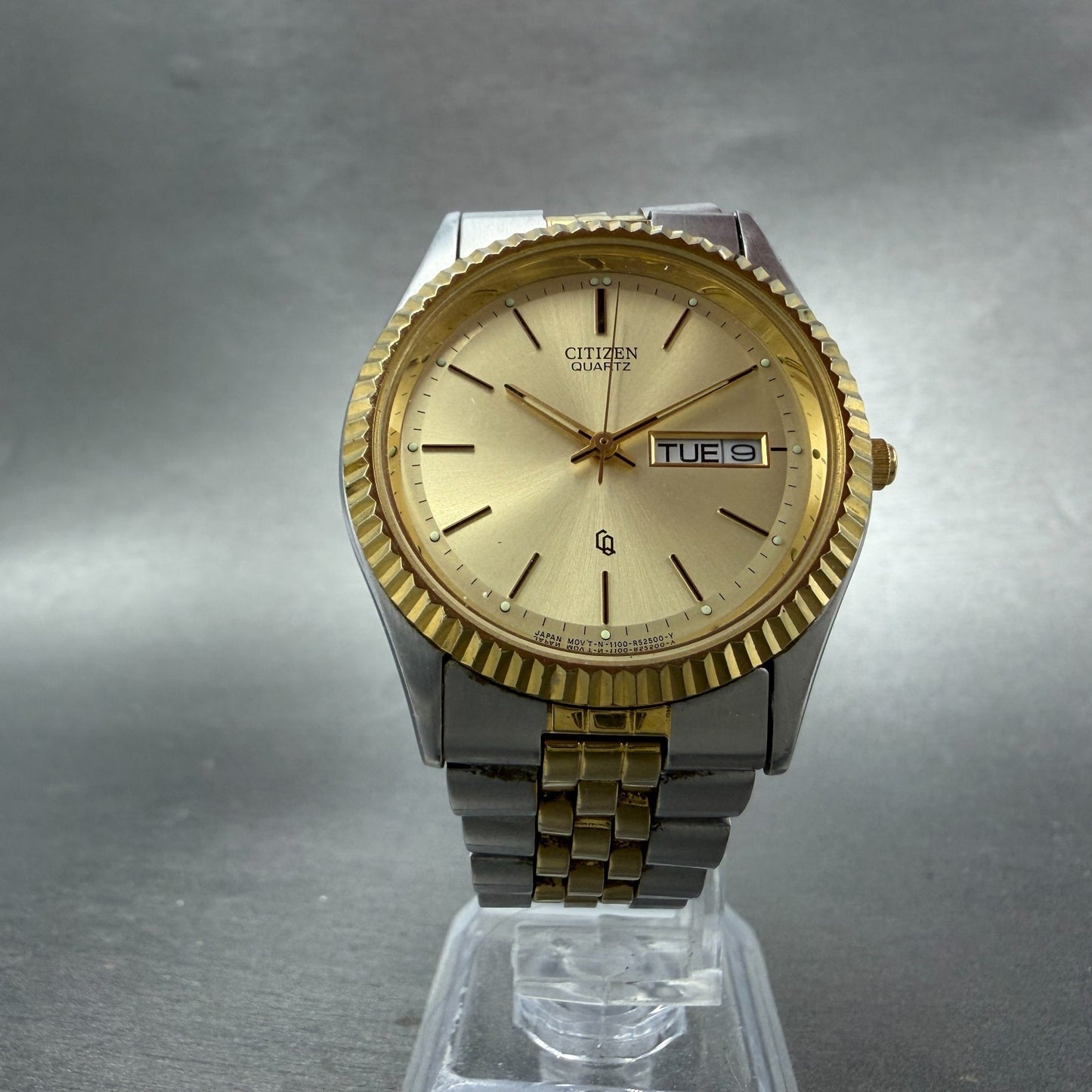 Citizen CQ President Watch Men 36mm Champagne Dial Two Tone Daydate Round NewBat5