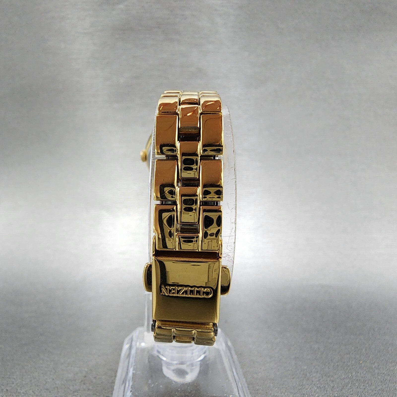 Citizen EcoDrive Watch Women 27mm White Dial Gold Tone Round EM068274A Works7