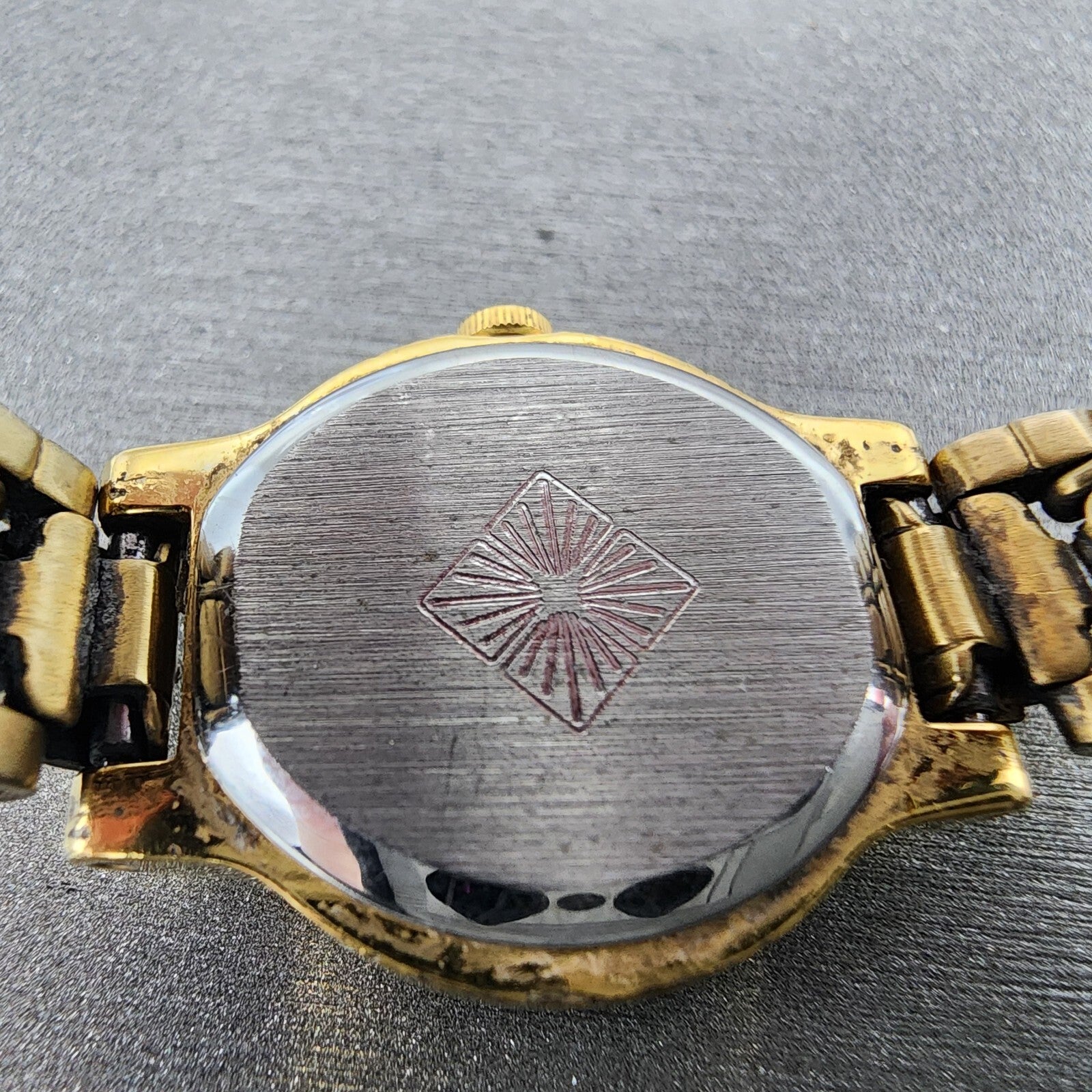 Seiko Watch Women 20mm White & Gold Dial Gold Tone Round 1N01 New Battery9