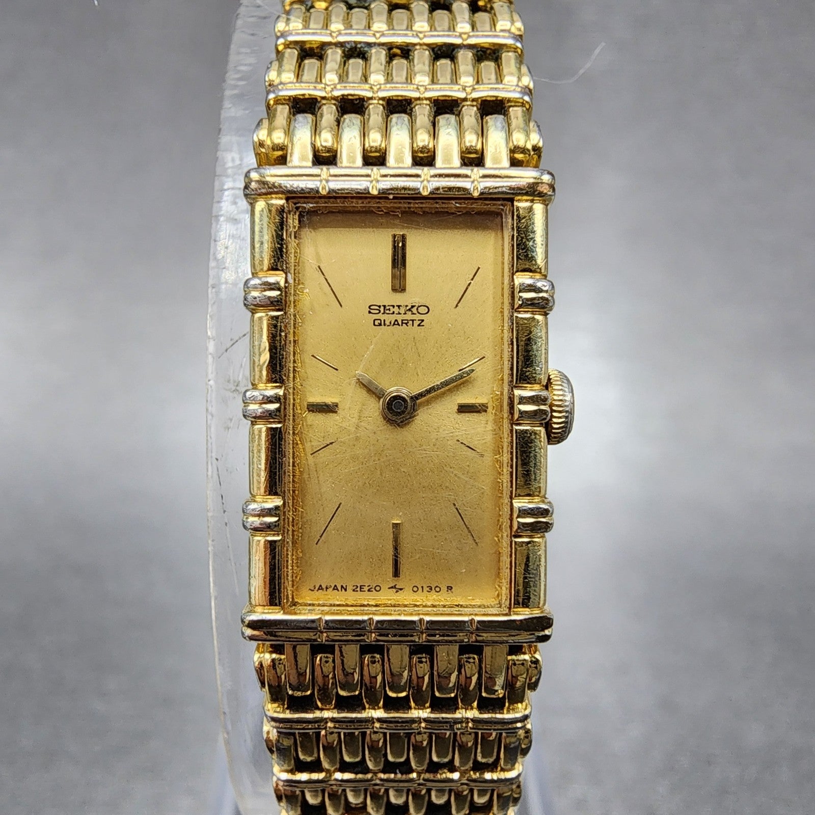 Seiko Tank Watch Women 12mm Champagne Dial Gold Tone 2e205070 New Battery0