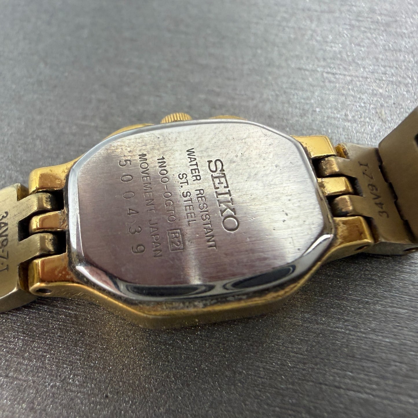 Seiko Watch Women 16mm Champagne Dial Gold Tone Octagon 1N00-0GT0 New Battery9