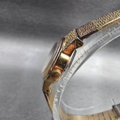 Seiko Watch Women 17mm Gold Dial Gold Tone Oval 1400-7379 New Battery Vintage JP2