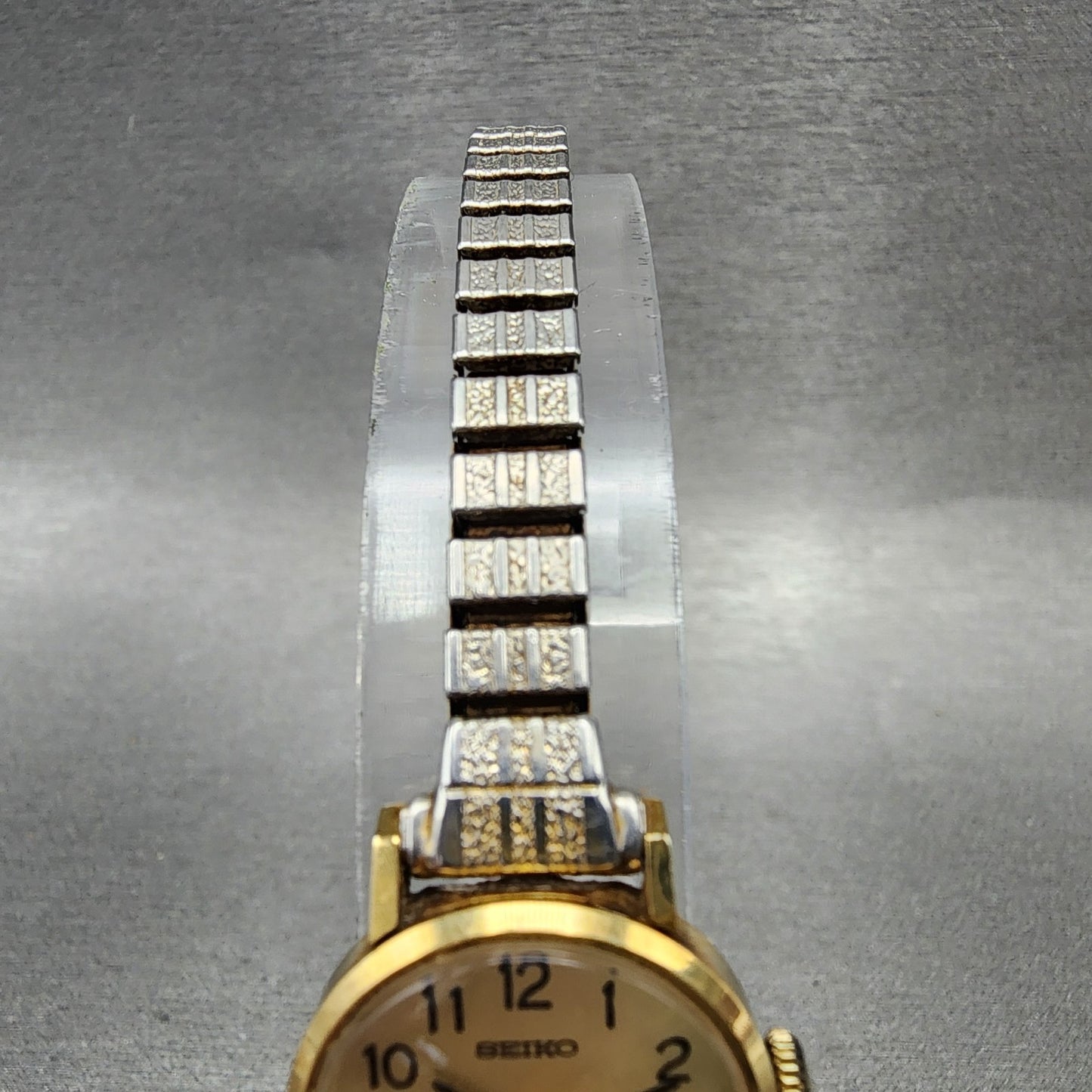 Seiko Watch Women 20mm Champagne Dial Gold Tone Manual 110039 Runs4