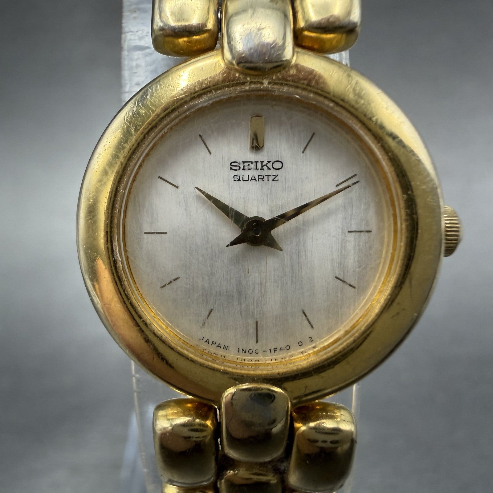 Seiko Watch Women 20mm Silver Dial Gold Tone Round 1N00-0D79 New Battery1