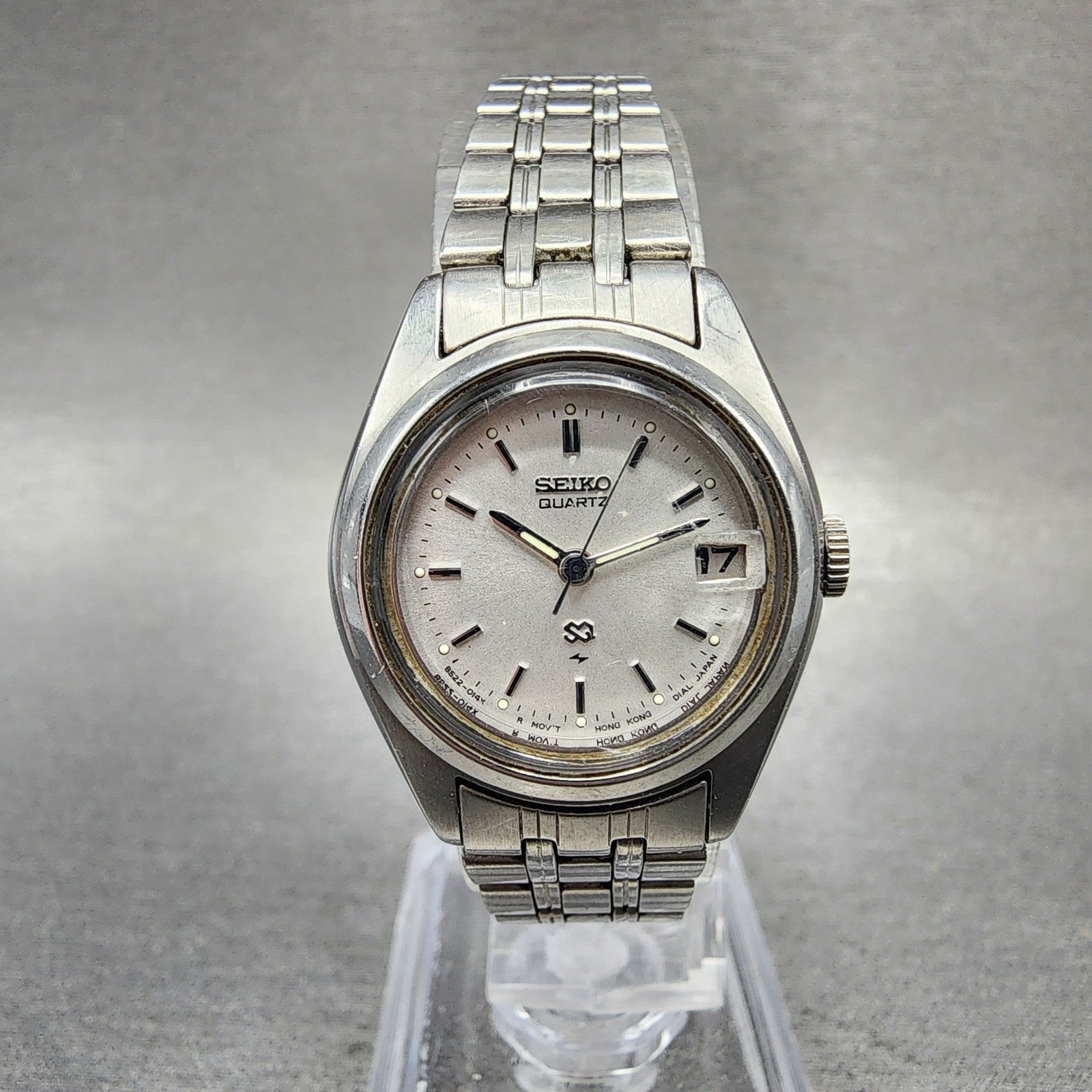 Seiko Sq Watch Women 23mm Silver Dial Silver Tone Date 85220059 New Battery0