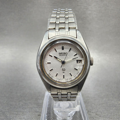 Seiko Sq Watch Women 23mm Silver Dial Silver Tone Date 85220059 New Battery0