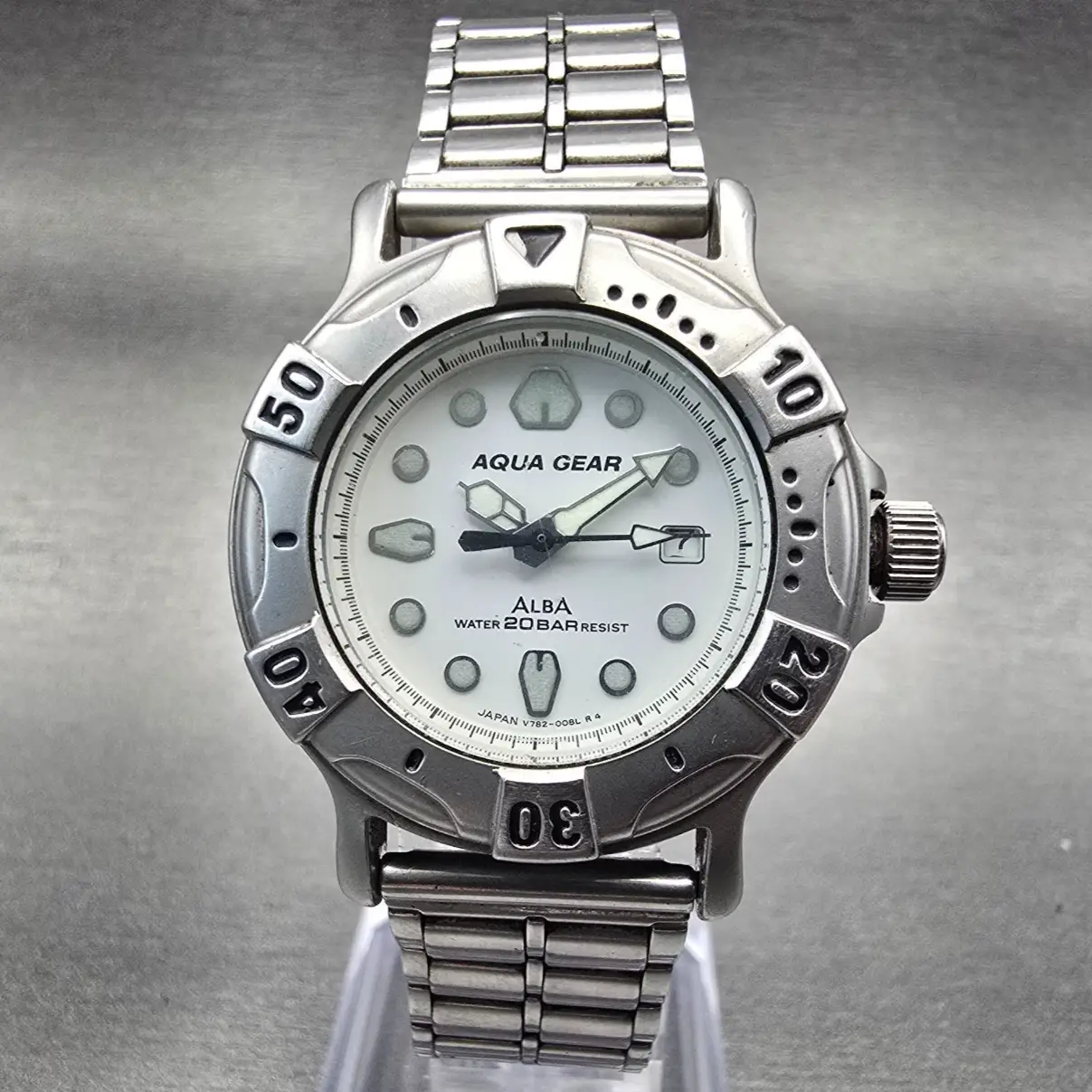Alba Aqua Gear Dive Watch Women 31mm White Dial Steel Date V782-0060 New Battery0