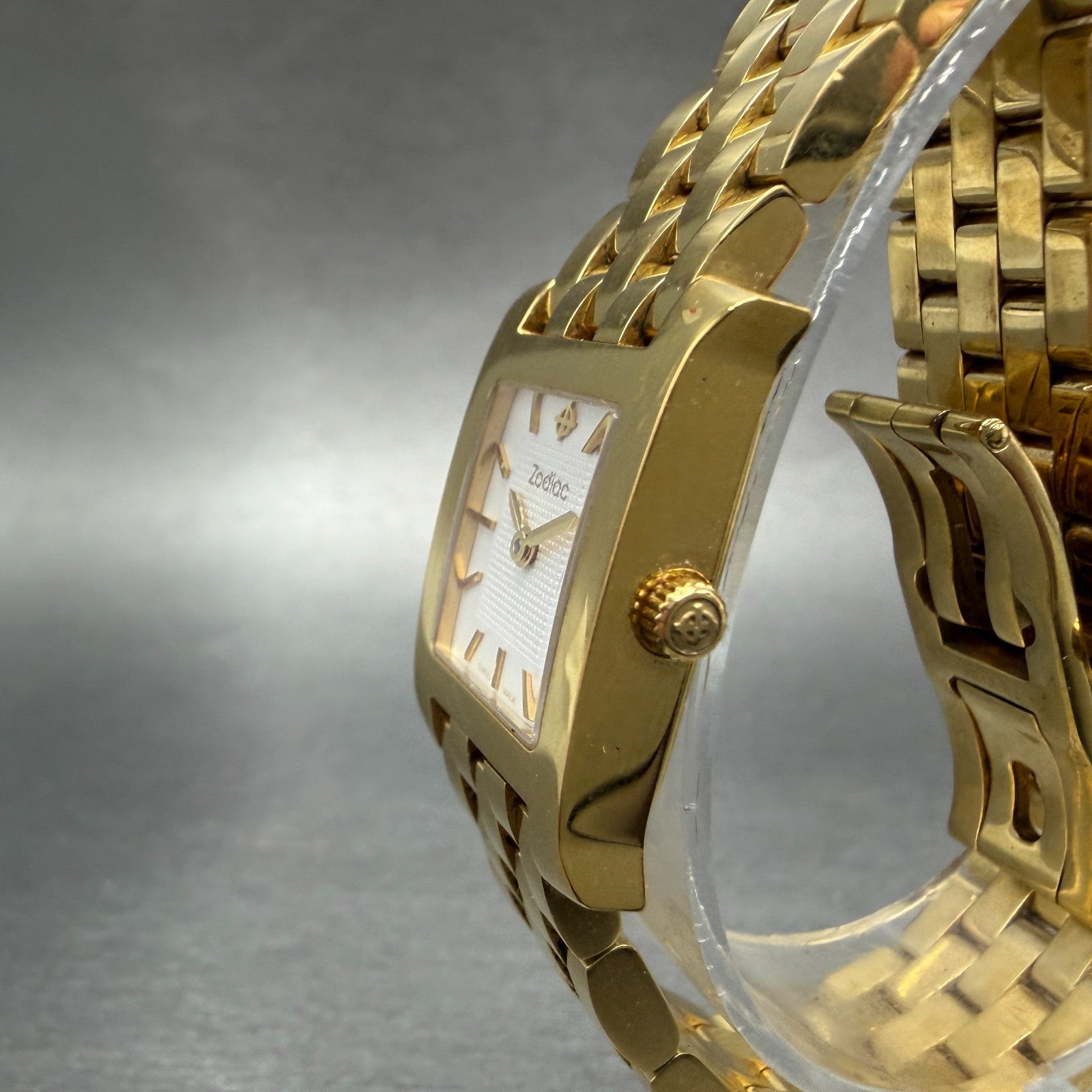 Zodiac Tank Watch Women 21mm White Dial Gold Tone Rectangle Z03201 New Battery2