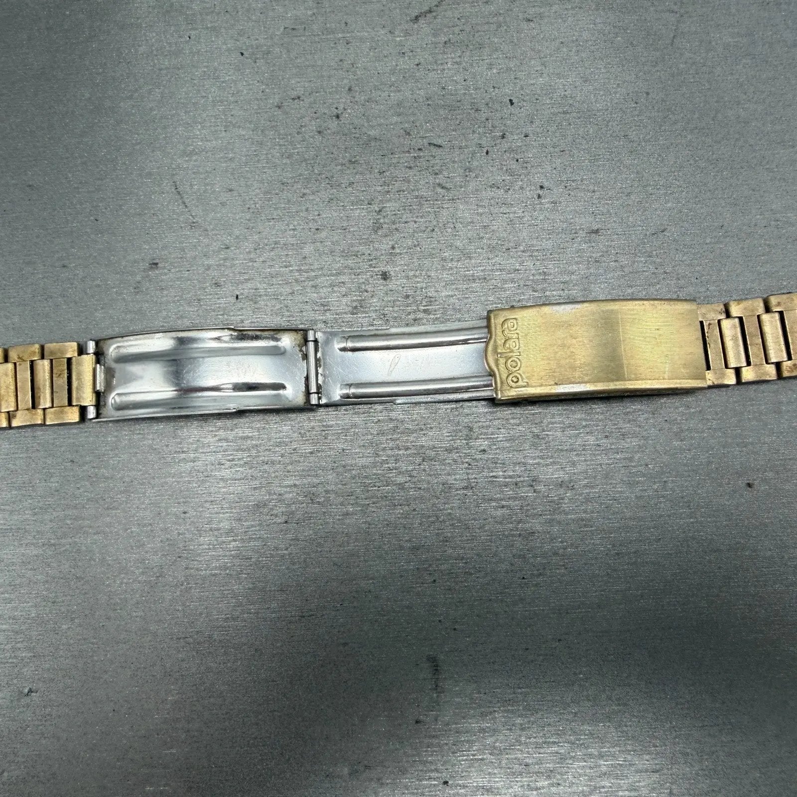 47930913