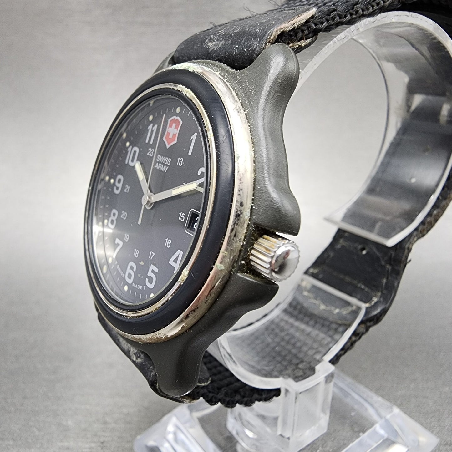 Swiss Army Watch men 39mm Black Dial Black Tone Date Round  New Battery2