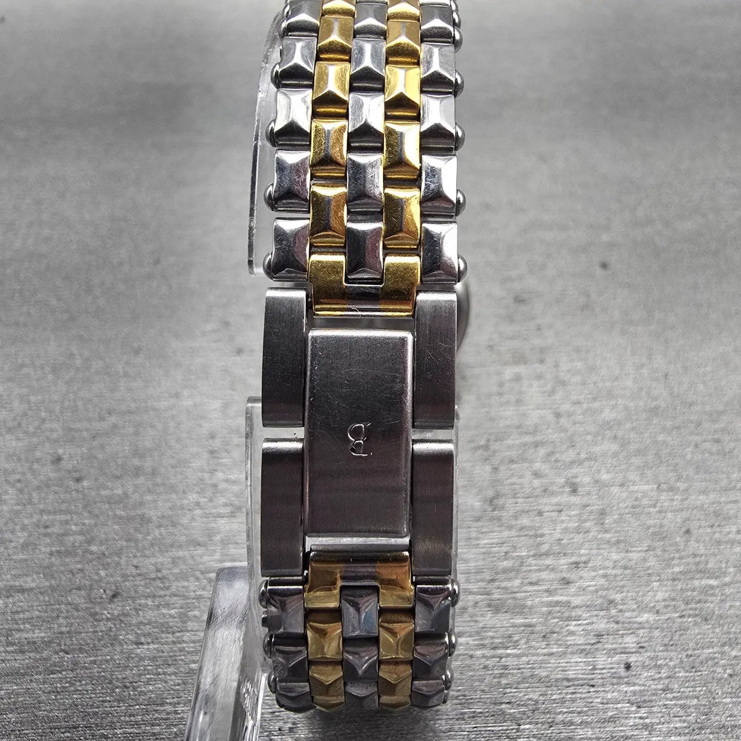 Bulova Watch Women 24mm White Dial Two Tone Diamond Accent Round 98P04 New Batt7
