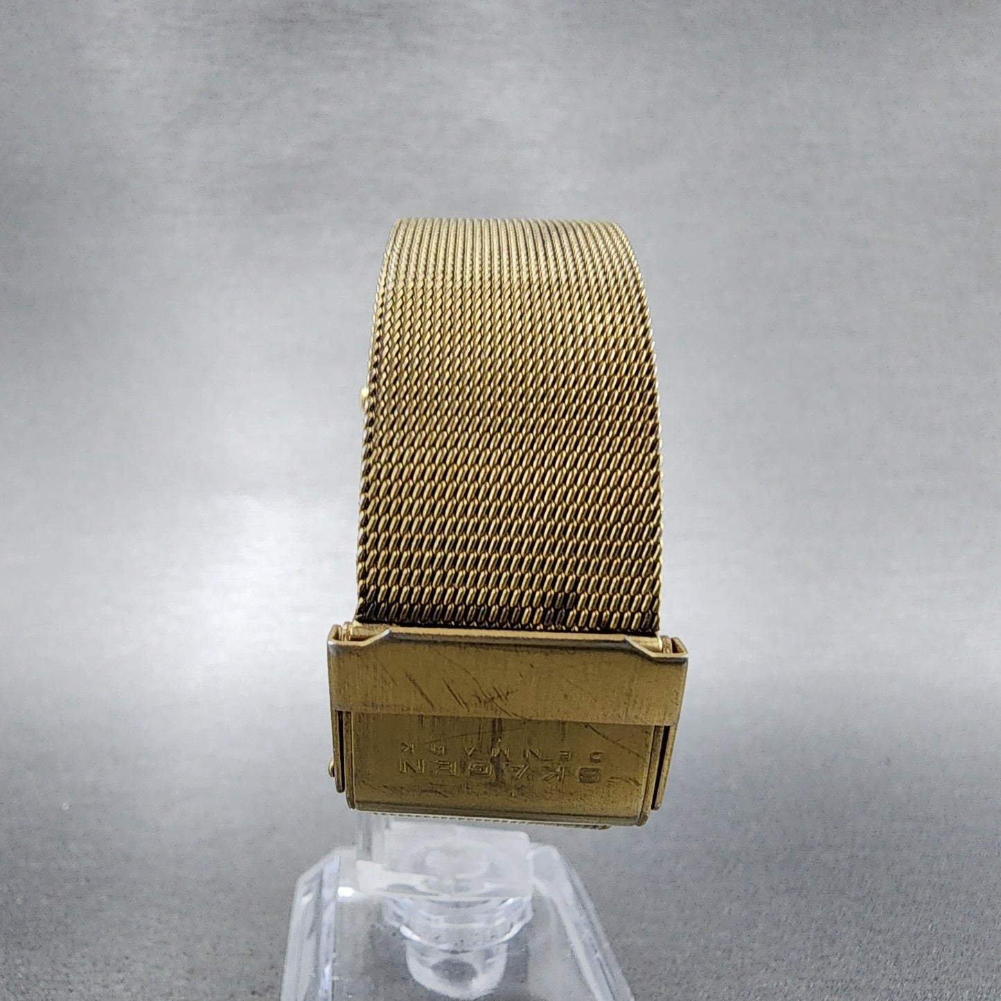 Skagen Tank Watch Women 27mm MOP Dial Gold Tone Rectangle 384SGG New Battery7