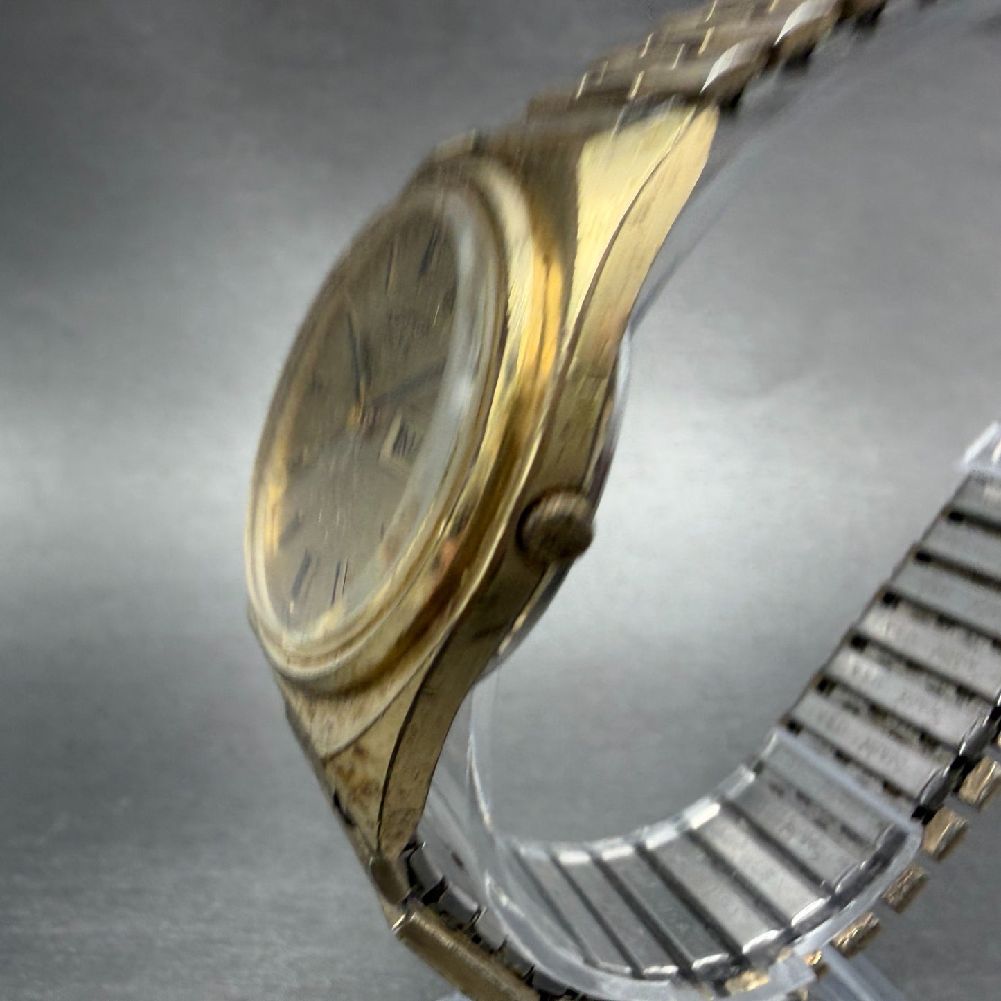 Bulova Accutron Watch Men 36mm Gold Dial Gold Tone Daydate Round 7256 PARTS3