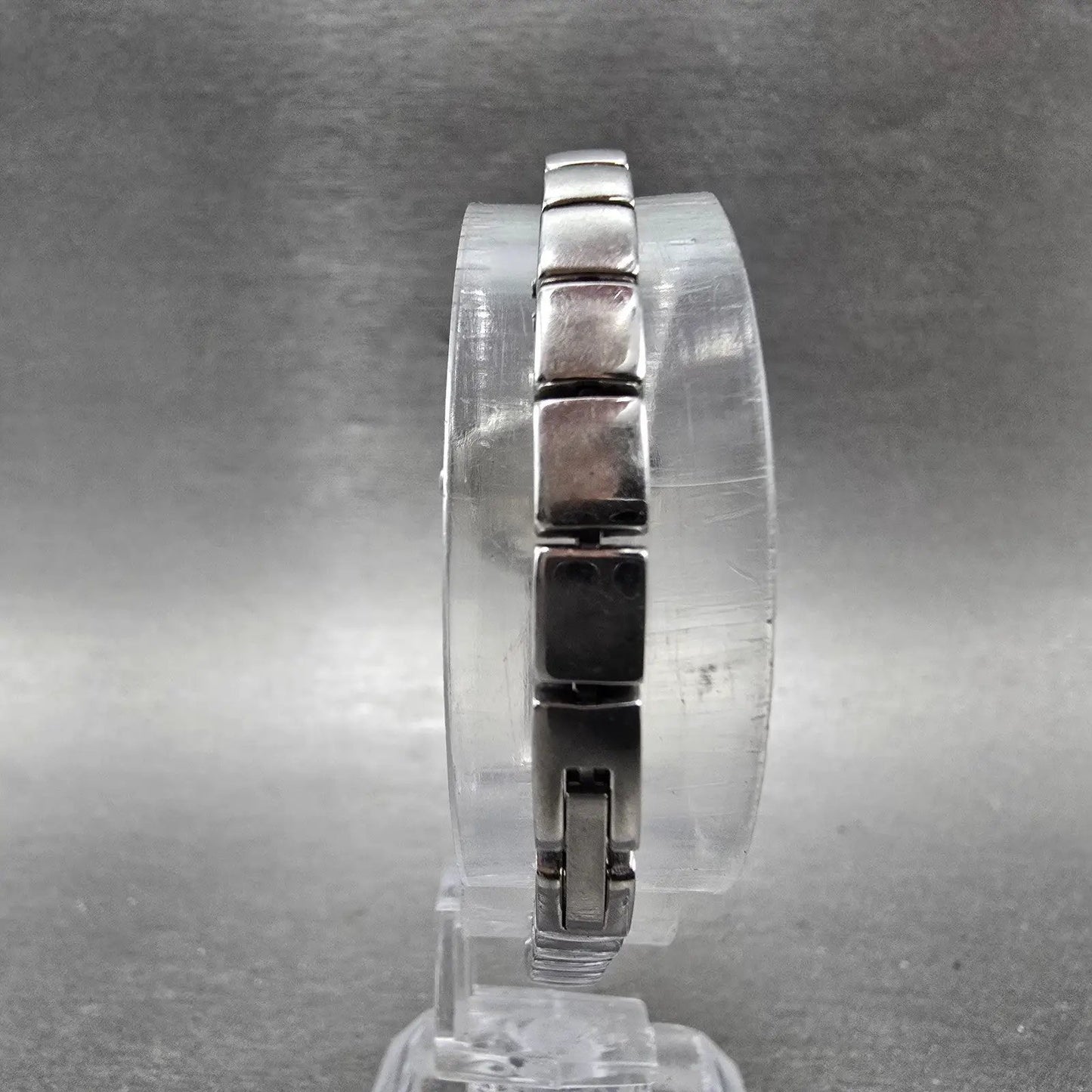 Citizen Eco-Drive Watch Women 21mm MOP Dial Silver Tone Round B023-S067090 Runs7